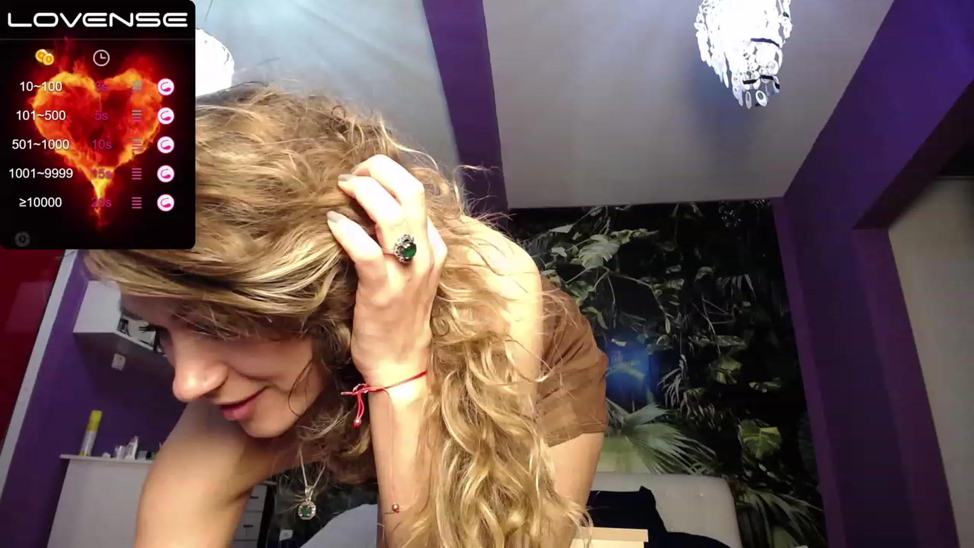 Gallery image thumbnail from AmazingMarry's myfreecams stream on, 03/07/2023, 20:05 image 10 of 20