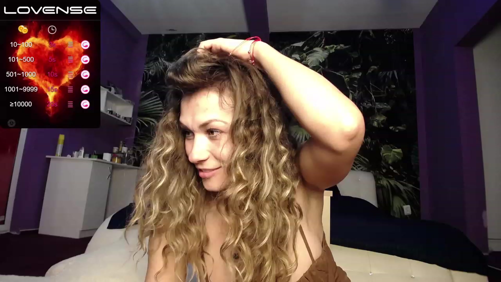 Gallery image thumbnail from AmazingMarry's myfreecams stream on, 03/07/2023, 21:30 image 4 of 20