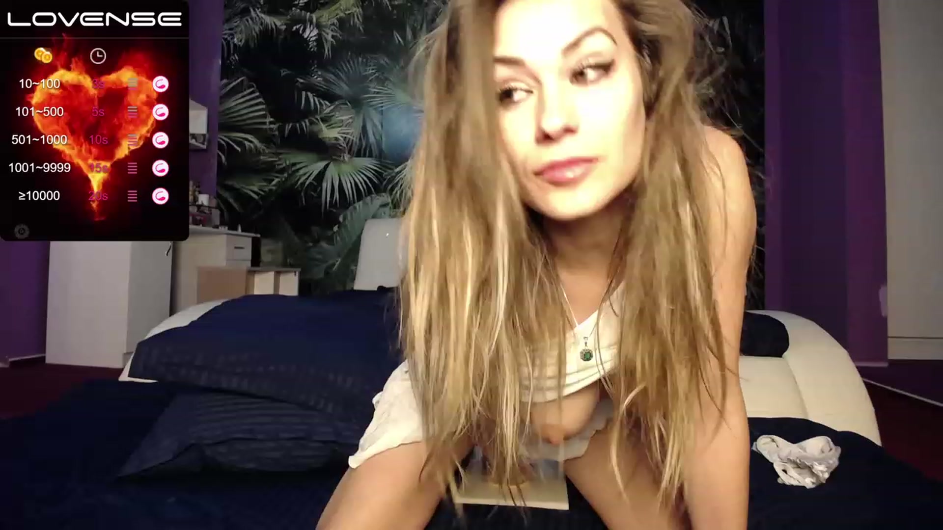 Gallery image thumbnail from AmazingMarry's myfreecams stream on, 03/19/2023, 21:15 image 16 of 20