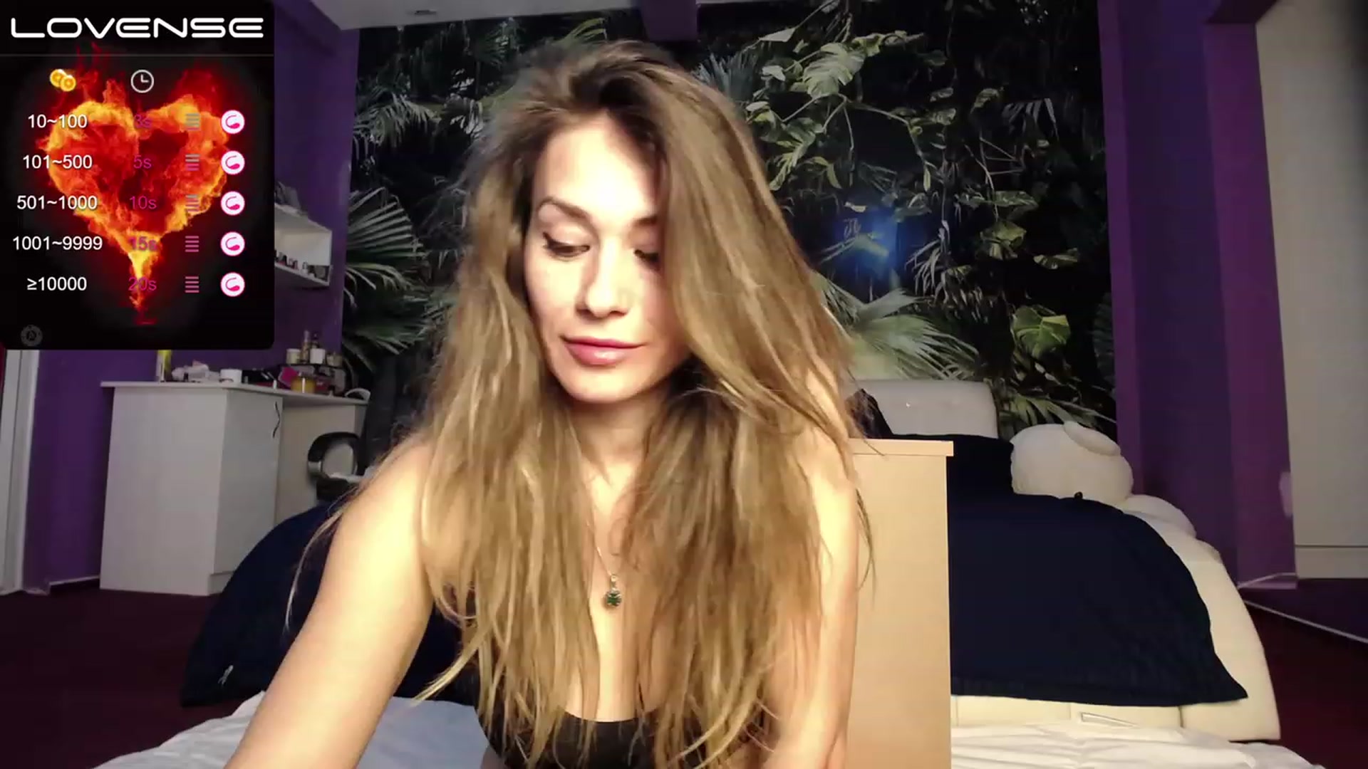 Gallery image thumbnail from AmazingMarry's myfreecams stream on, 04/05/2023, 19:03 image 18 of 20