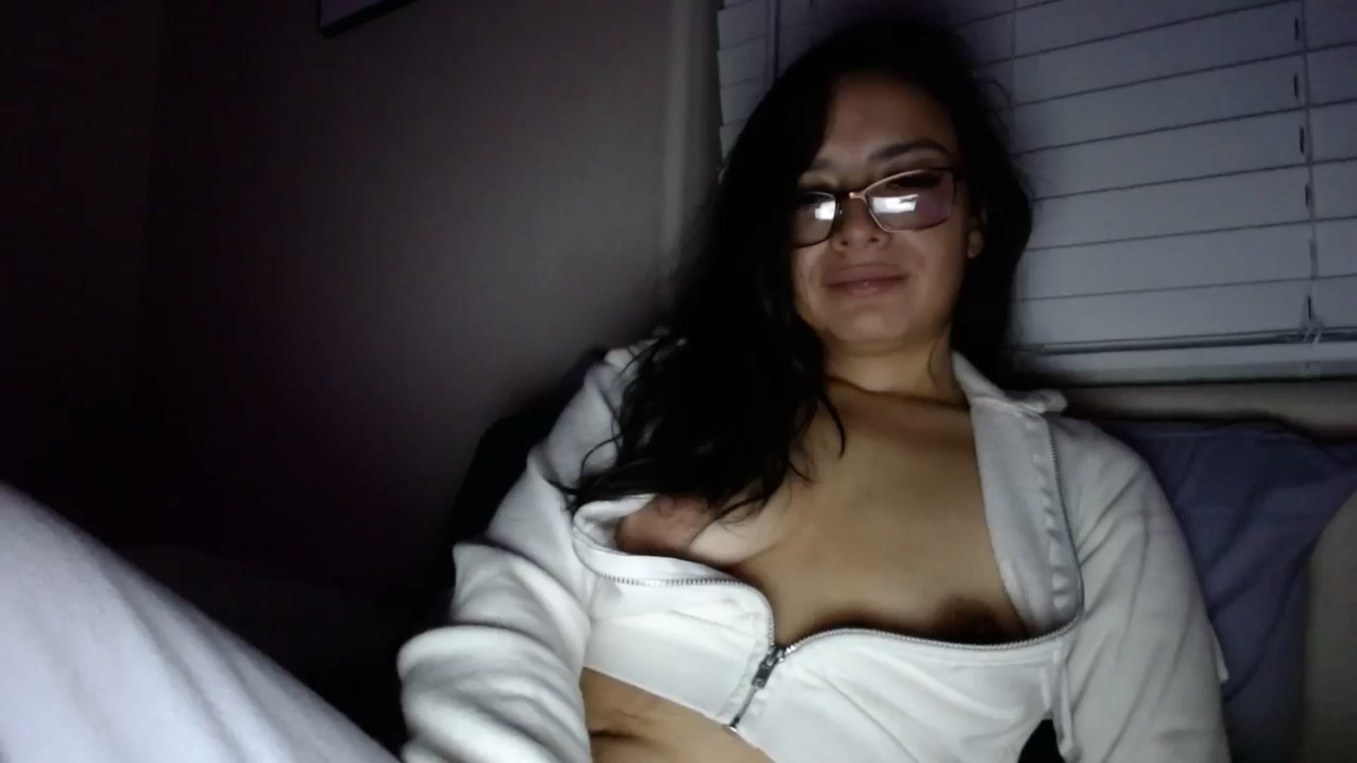 Gallery image thumbnail from AmazingZo's myfreecams stream on, 12/17/2024, 12:13 image 12 of 20