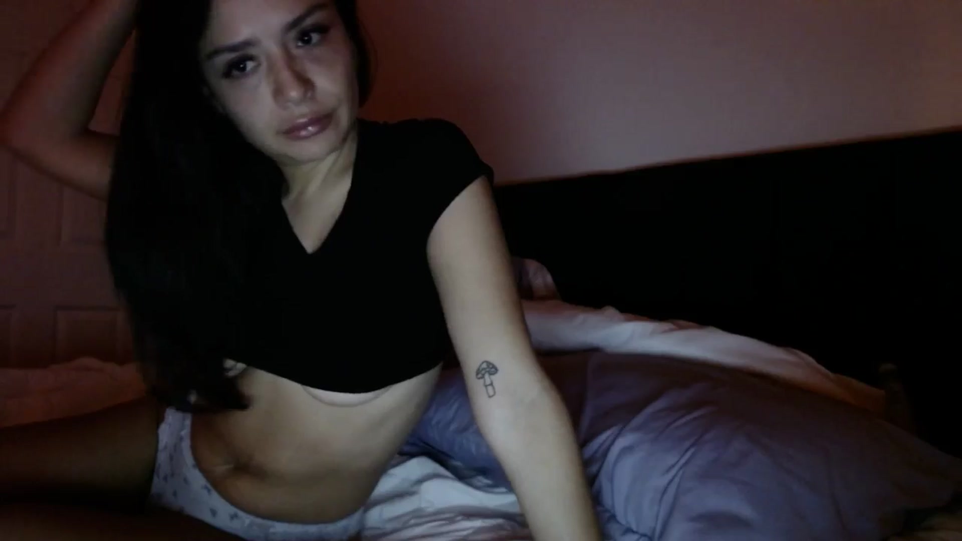 Gallery image thumbnail from AmazingZo's myfreecams stream on, 04/30/2025, 12:18 image 18 of 20