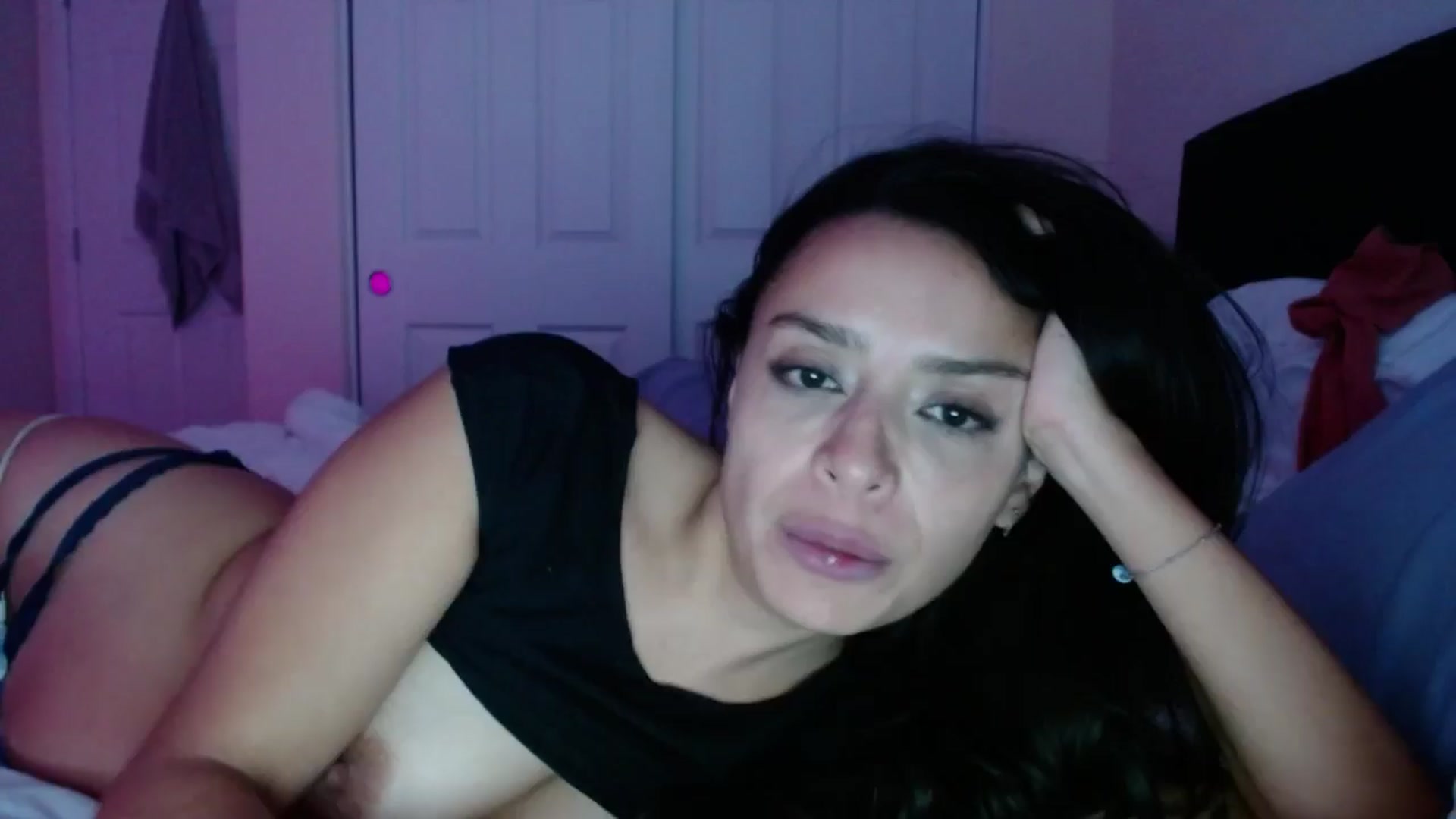 Gallery image thumbnail from AmazingZo's myfreecams stream on, 05/15/2025, 12:54 image 20 of 20