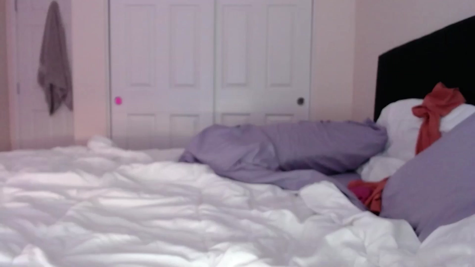 Gallery image thumbnail from AmazingZo's myfreecams stream on, 05/15/2025, 13:29 image 15 of 20