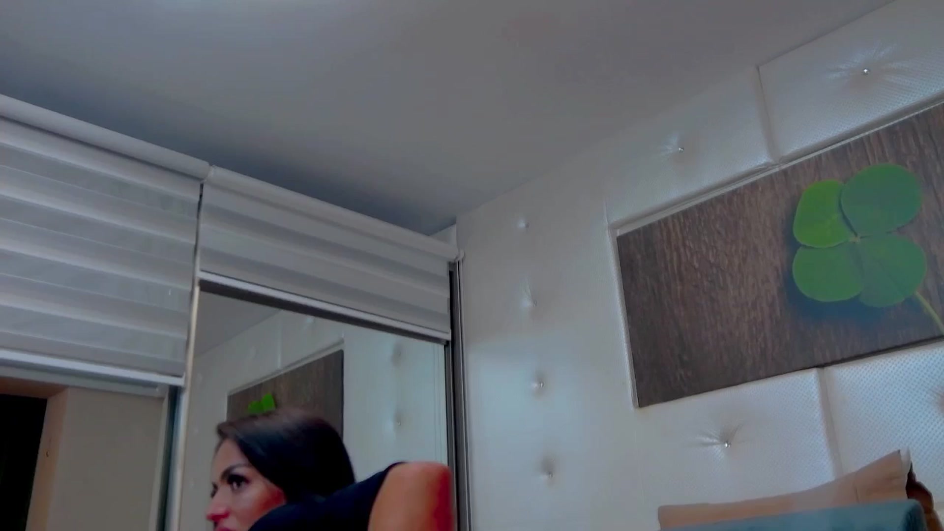 Gallery image thumbnail from Amazing_Ass1's myfreecams stream on, 12/11/2025, 01:33 image 16 of 20