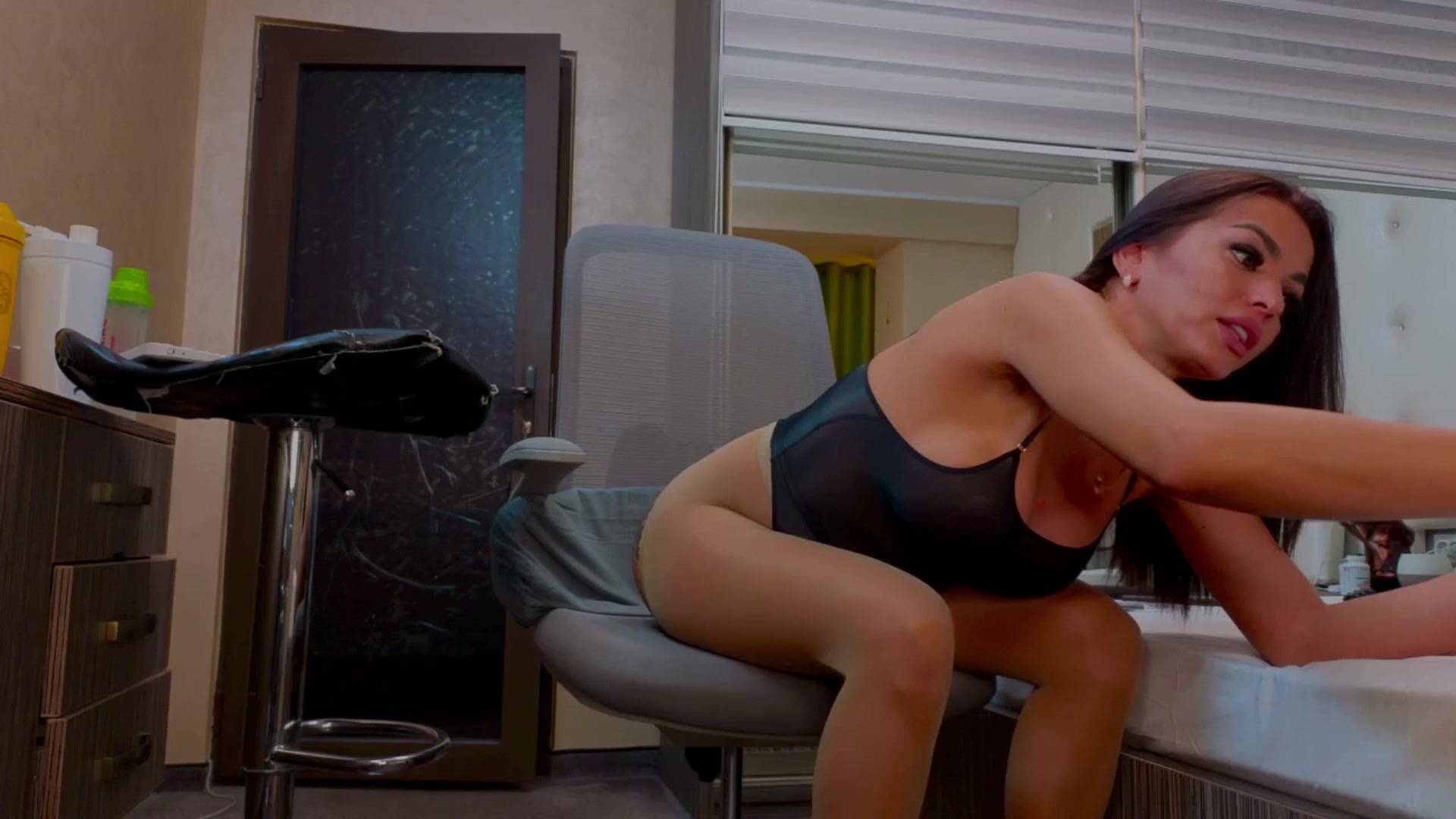 Gallery image thumbnail from Amazing_Ass1's myfreecams stream on, 12/27/2025, 20:29 image 1 of 20