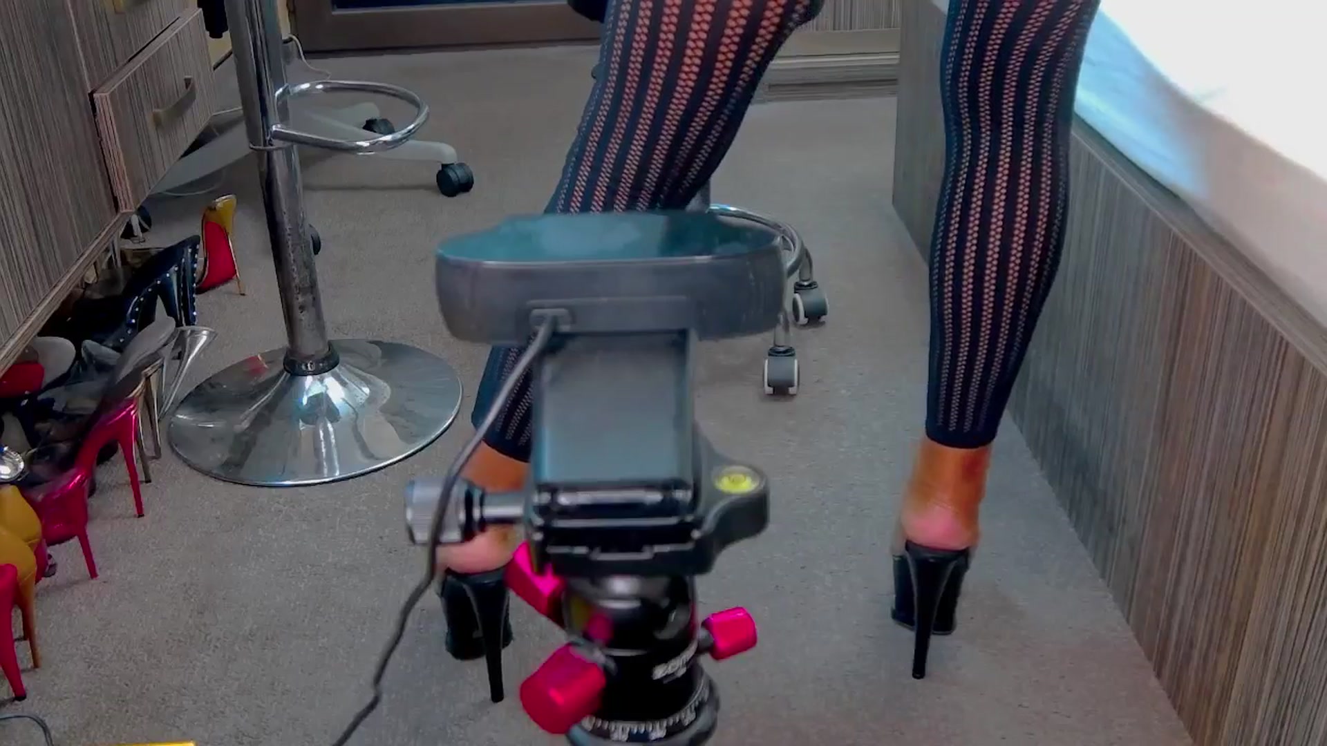 Gallery image thumbnail from Amazing_Ass1's myfreecams stream on, 01/07/2026, 19:43 image 18 of 20