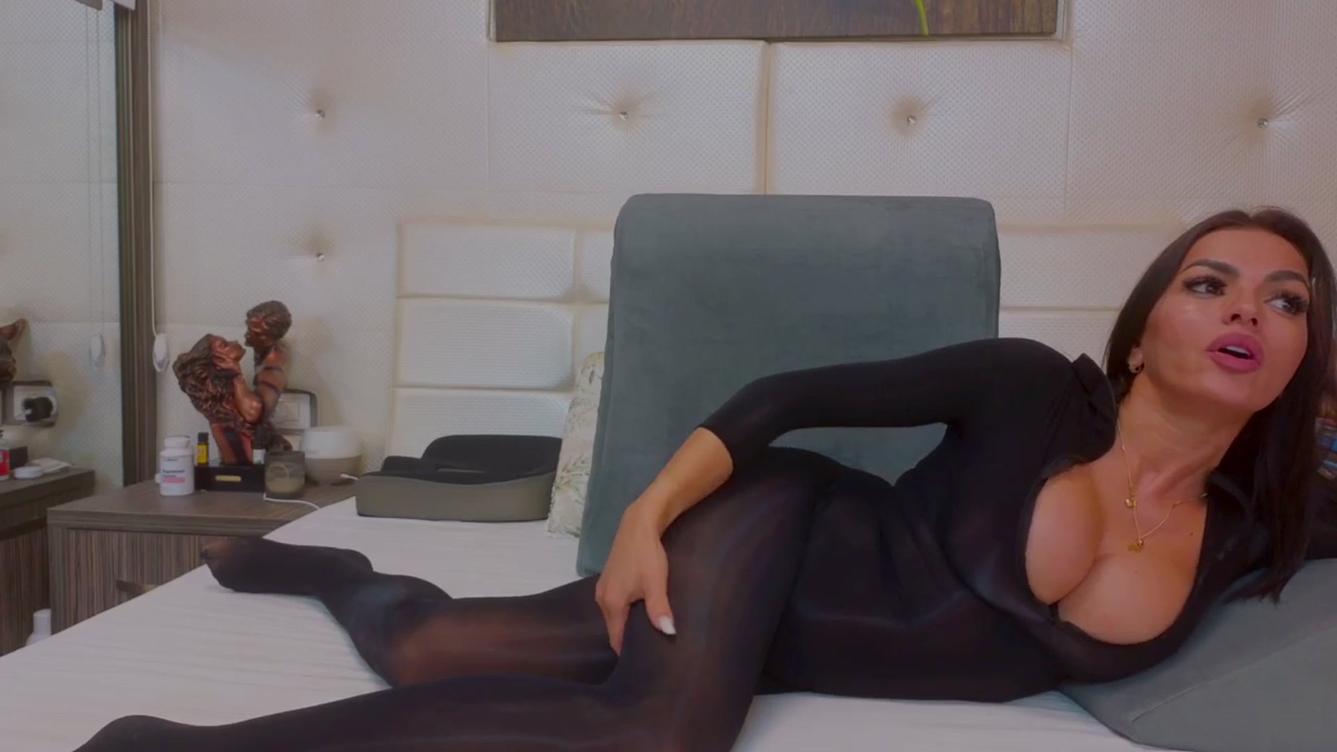 Gallery image thumbnail from Amazing_Ass1's myfreecams stream on, 01/12/2026, 22:01 image 19 of 20