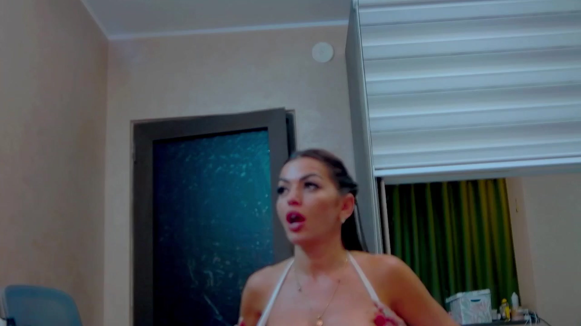 Gallery image thumbnail from Amazing_Ass1's myfreecams stream on, 01/13/2026, 19:06 image 15 of 20