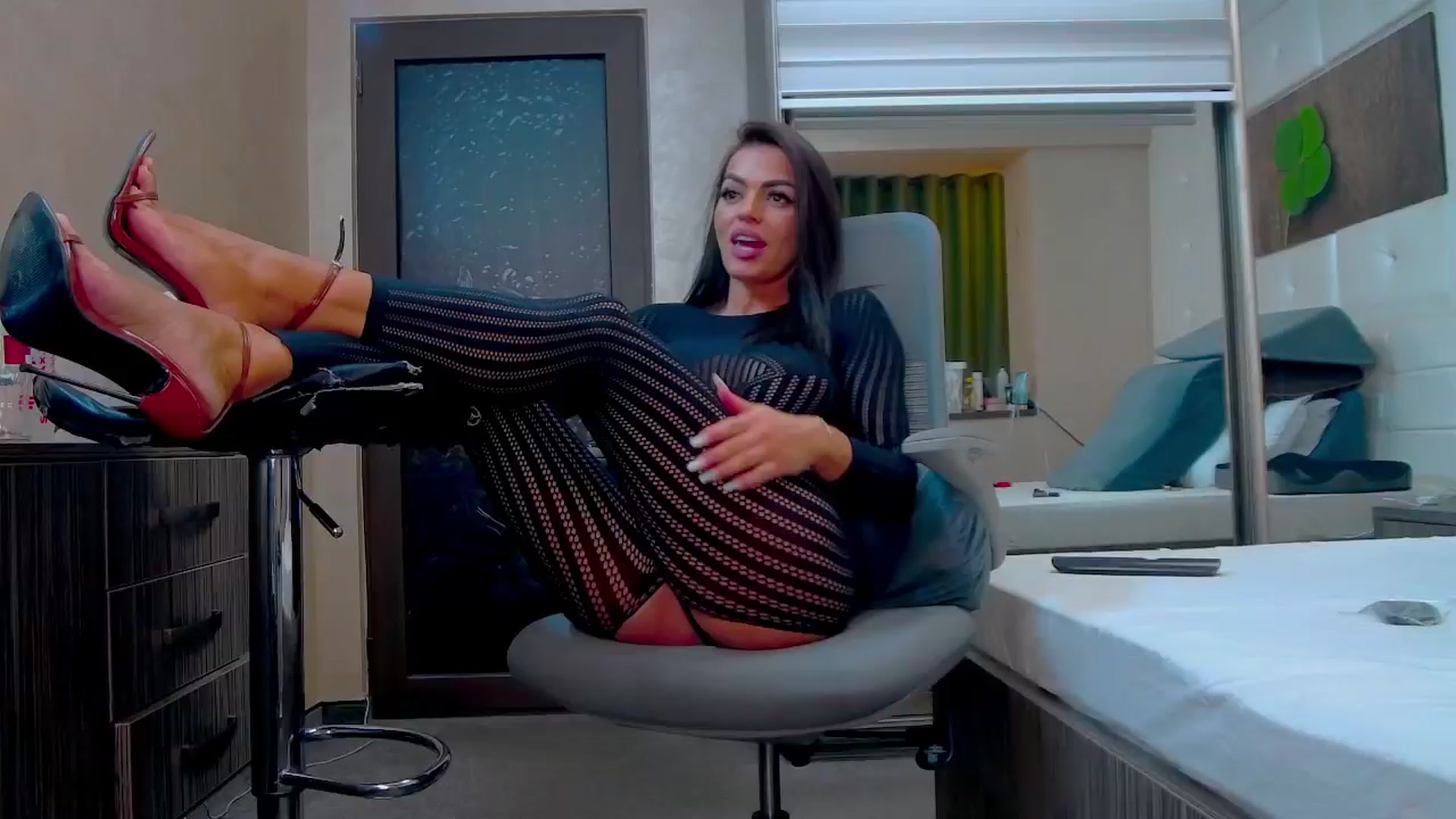 Gallery image thumbnail from Amazing_Ass1's myfreecams stream on, 01/20/2026, 23:01 image 6 of 20