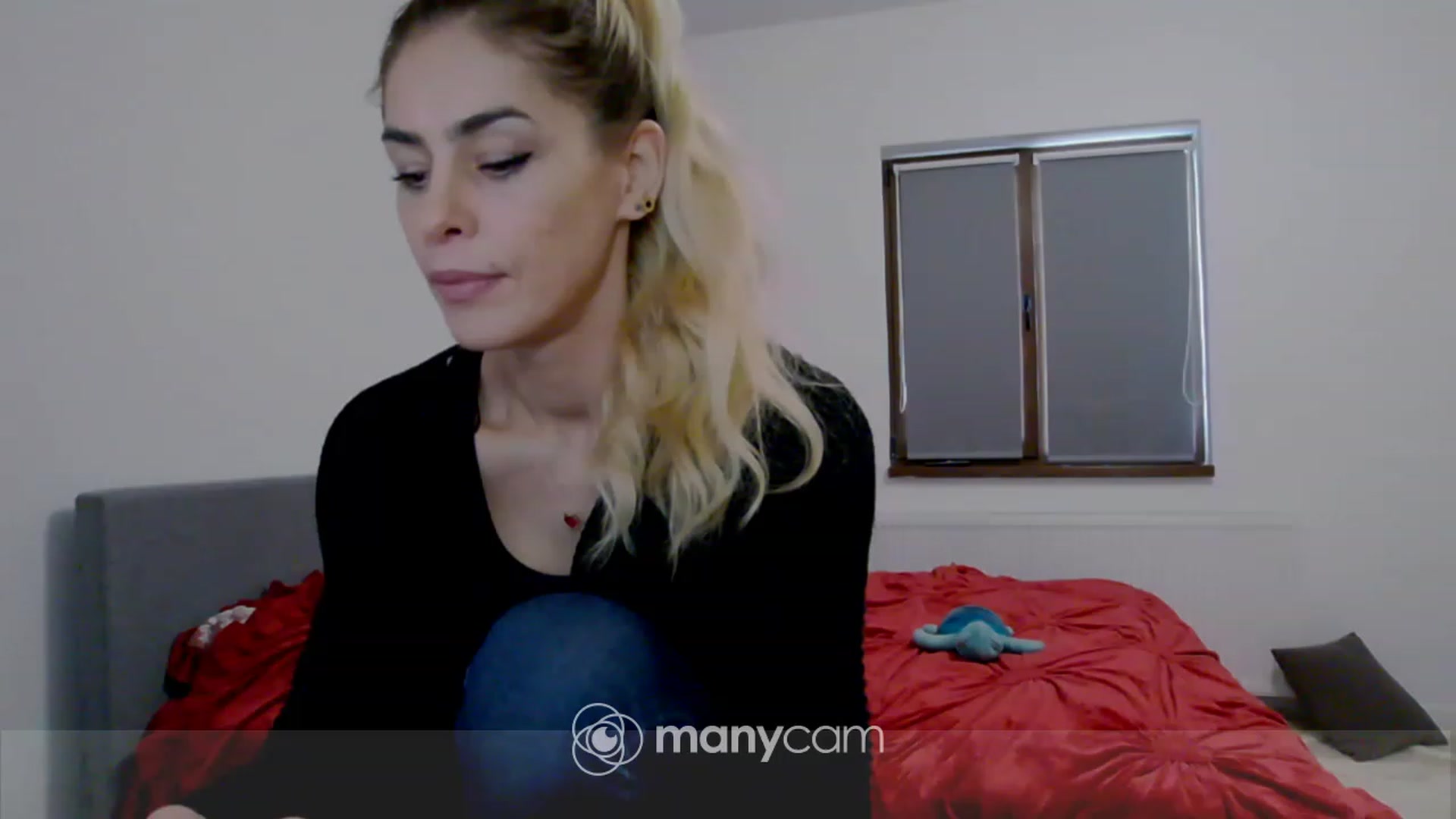 Gallery image thumbnail from Amazingbody's myfreecams stream on, 03/20/2023, 13:58 image 4 of 20