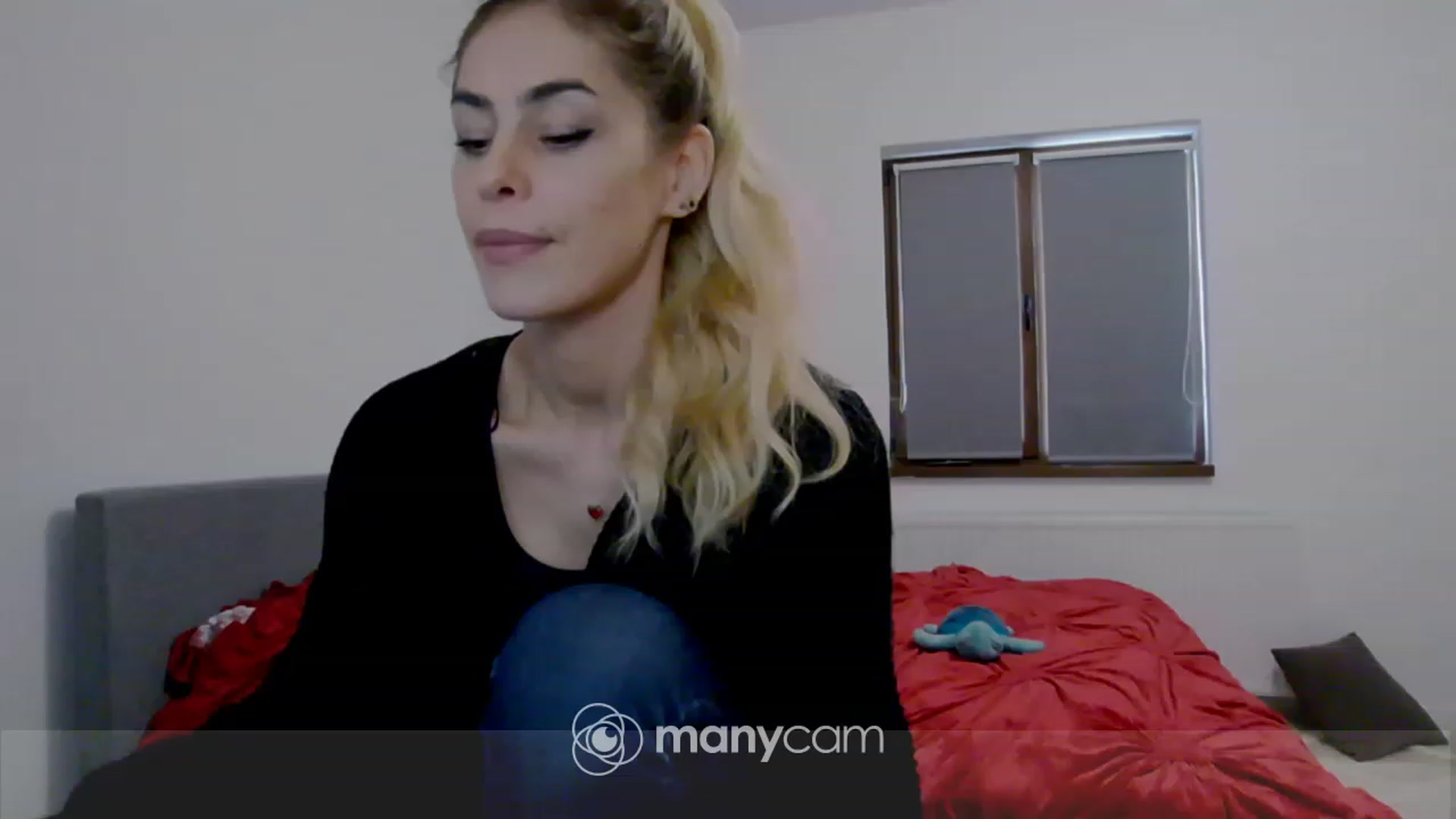 Gallery image thumbnail from Amazingbody's myfreecams stream on, 03/20/2023, 13:58 image 2 of 20
