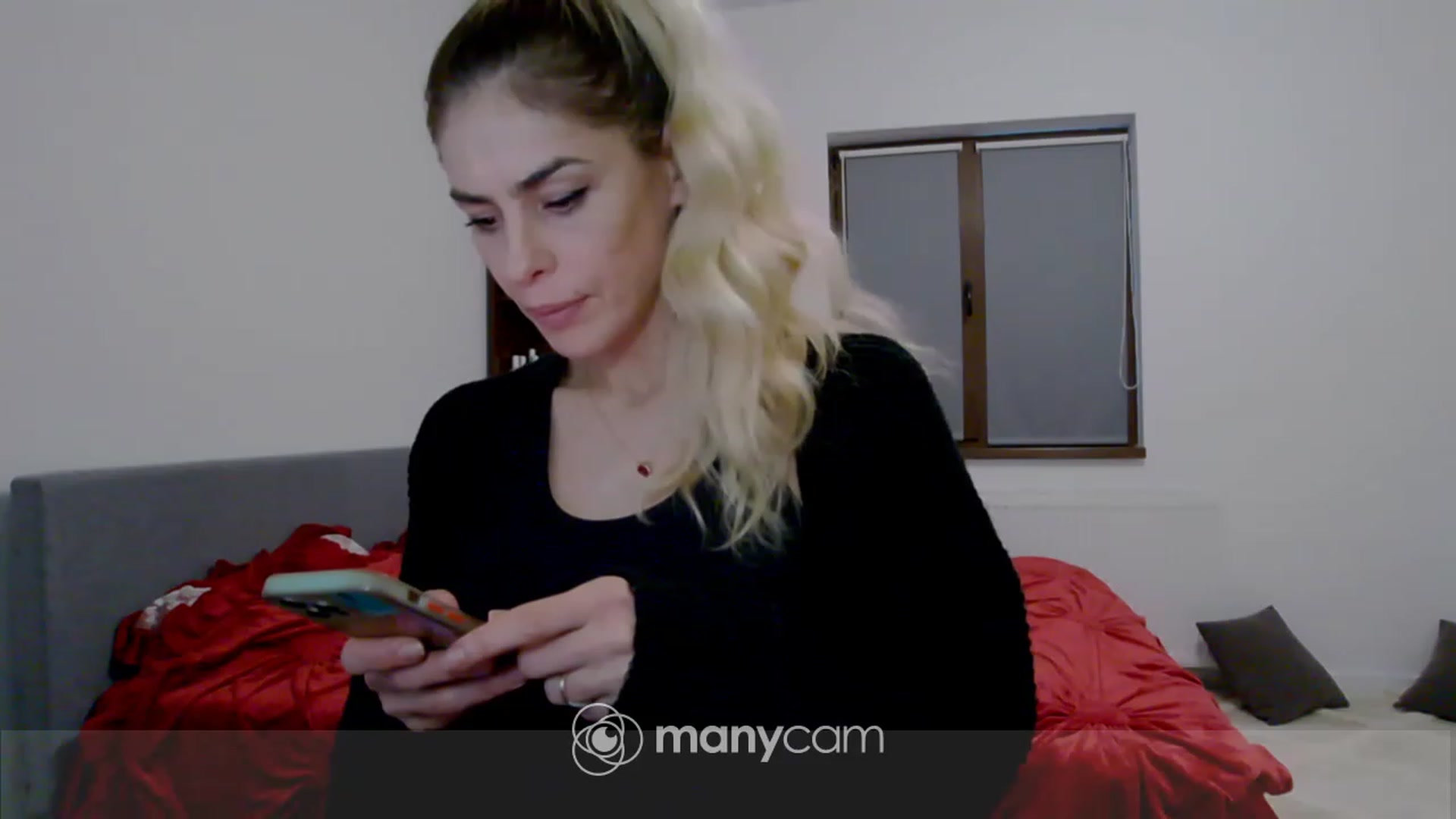 Gallery image thumbnail from Amazingbody's myfreecams stream on, 03/20/2023, 16:39 image 2 of 20