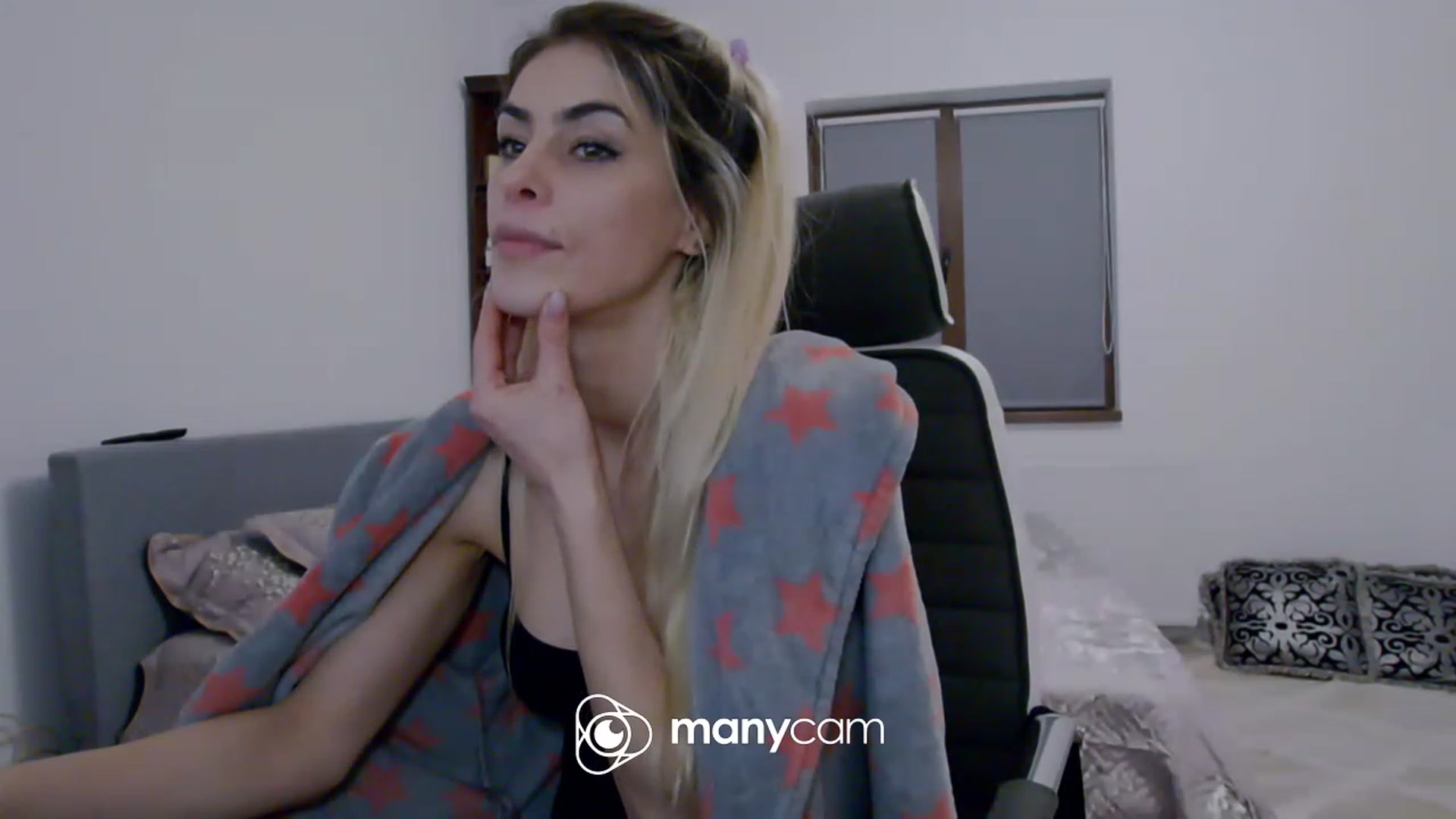 Gallery image thumbnail from Amazingbody's myfreecams stream on, 04/01/2023, 16:17 image 20 of 20