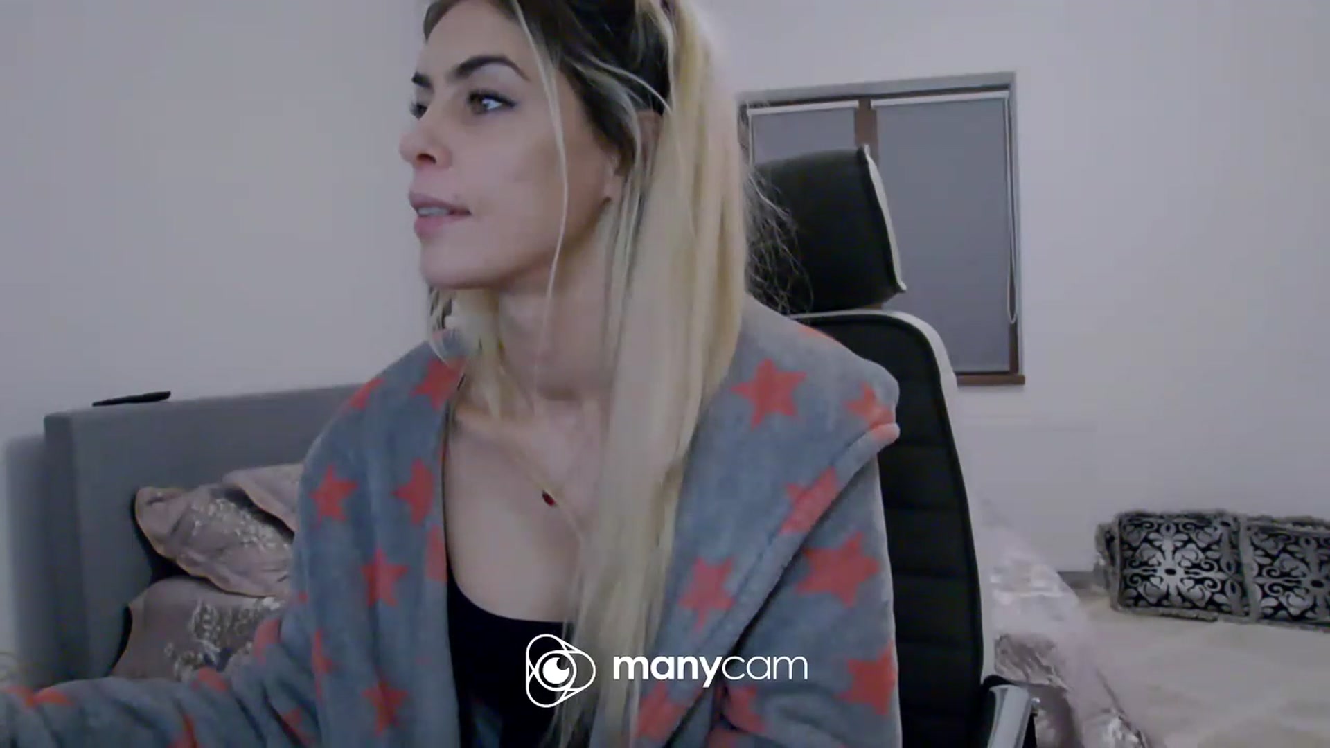 Gallery image thumbnail from Amazingbody's myfreecams stream on, 04/01/2023, 16:17 image 11 of 20