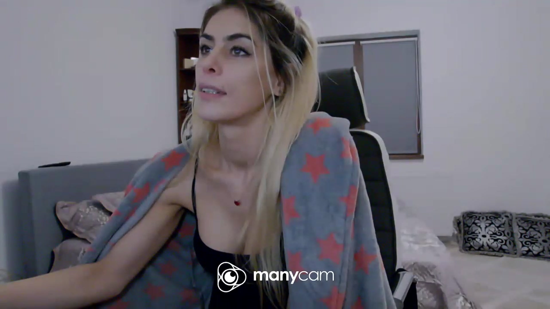 Gallery image thumbnail from Amazingbody's myfreecams stream on, 04/01/2023, 16:17 image 16 of 20