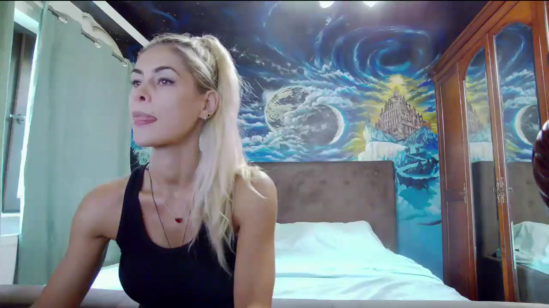 Gallery image thumbnail from Amazingbody's myfreecams stream on, 08/27/2025, 16:33 image 14 of 20