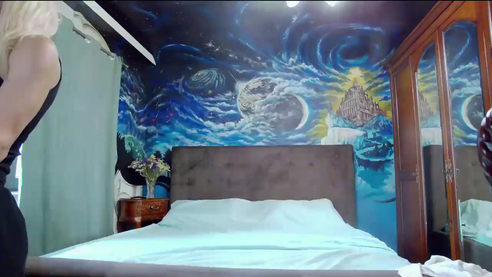 Gallery image thumbnail from Amazingbody's myfreecams stream on, 08/27/2025, 16:33 image 19 of 20