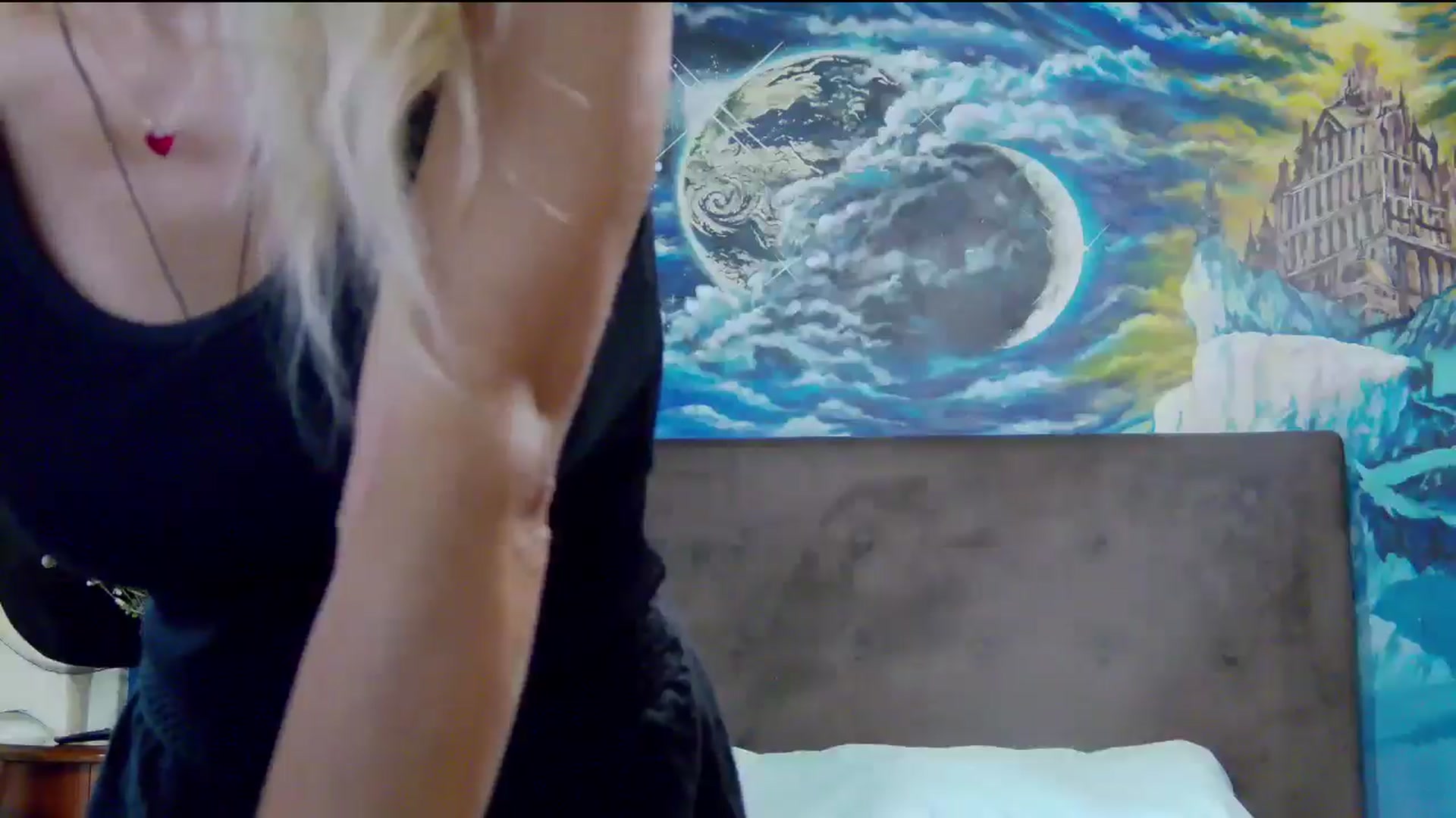 Gallery image thumbnail from Amazingbody's myfreecams stream on, 08/27/2025, 16:33 image 18 of 20