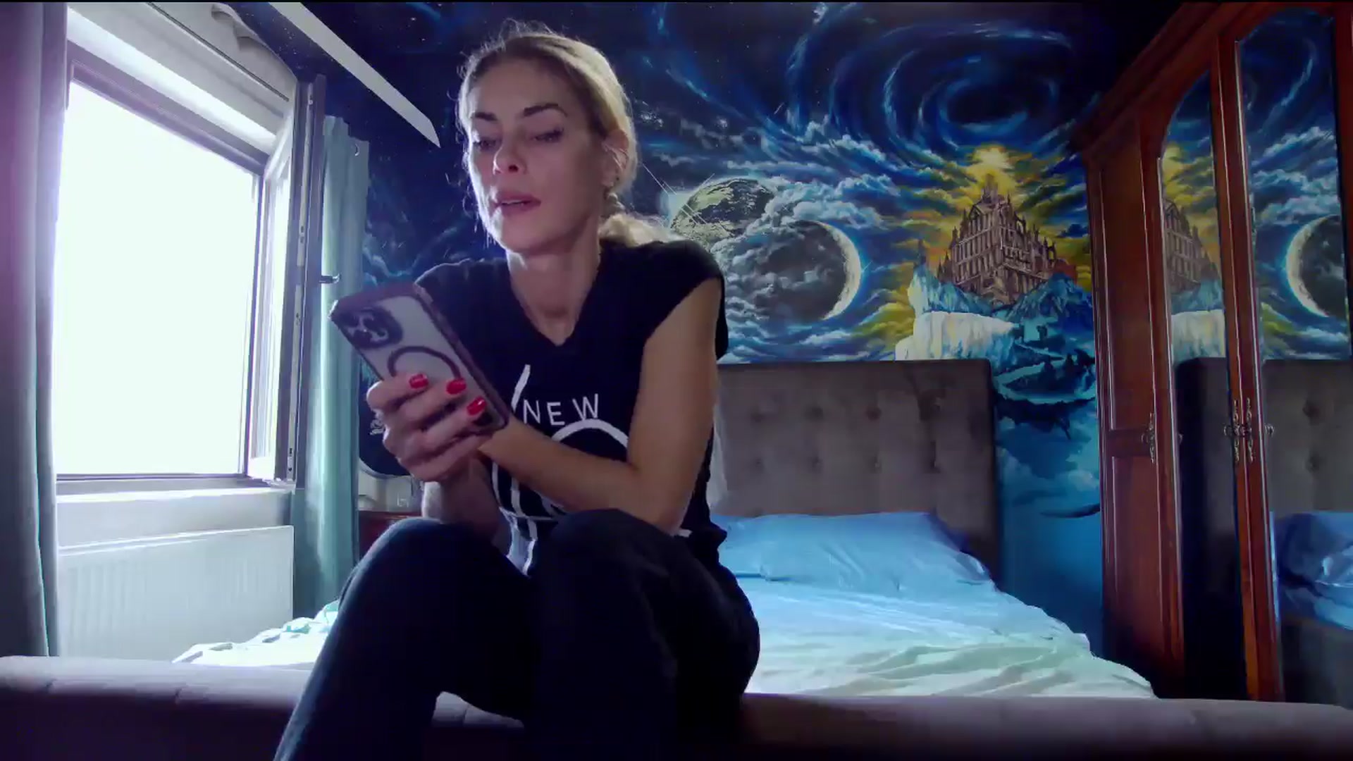 Gallery image thumbnail from Amazingbody's myfreecams stream on, 09/12/2025, 11:27 image 14 of 20