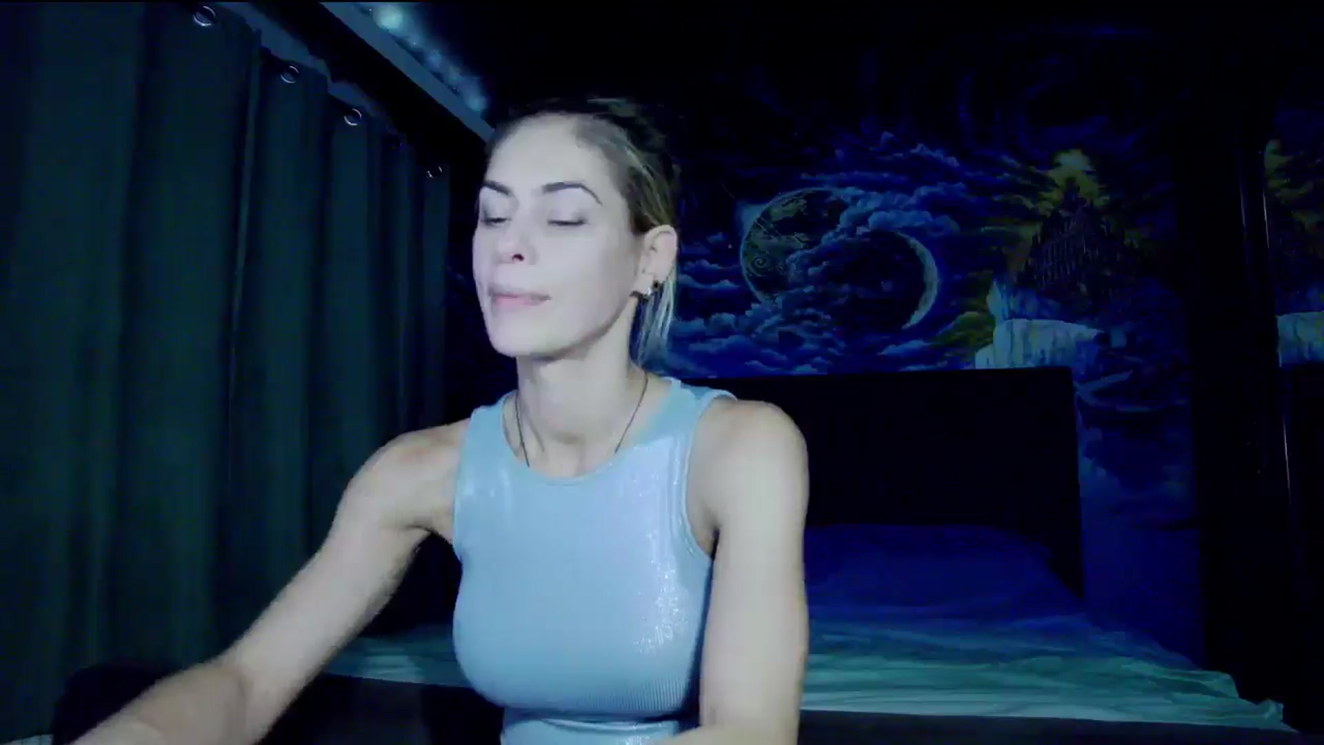 Gallery image thumbnail from Amazingbody's myfreecams stream on, 09/16/2025, 19:41 image 4 of 20
