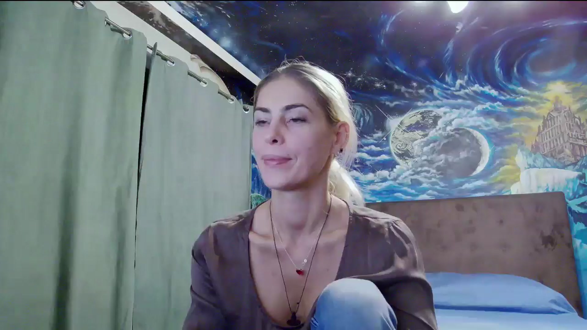 Gallery image thumbnail from Amazingbody's myfreecams stream on, 09/20/2025, 18:44 image 4 of 20