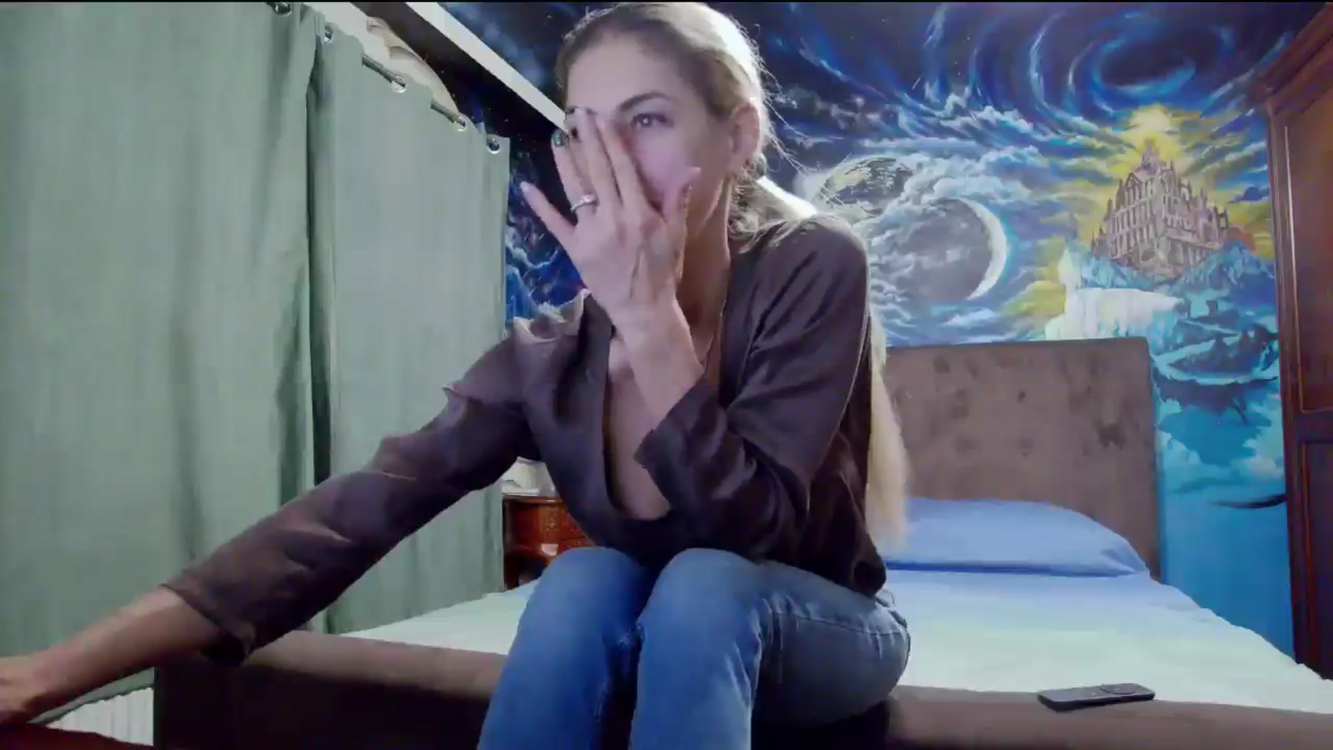 Gallery image thumbnail from Amazingbody's myfreecams stream on, 09/20/2025, 19:11 image 9 of 20