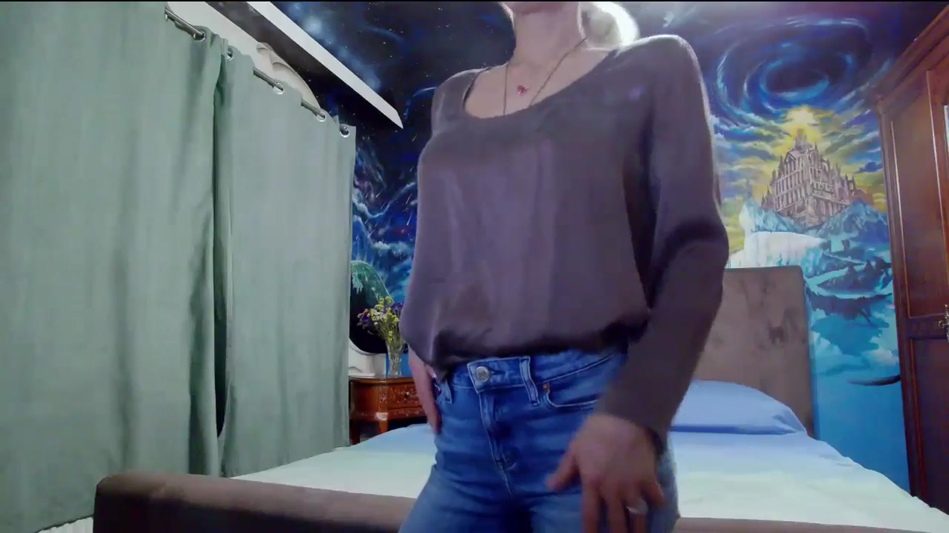 Gallery image thumbnail from Amazingbody's myfreecams stream on, 09/20/2025, 19:11 image 14 of 20