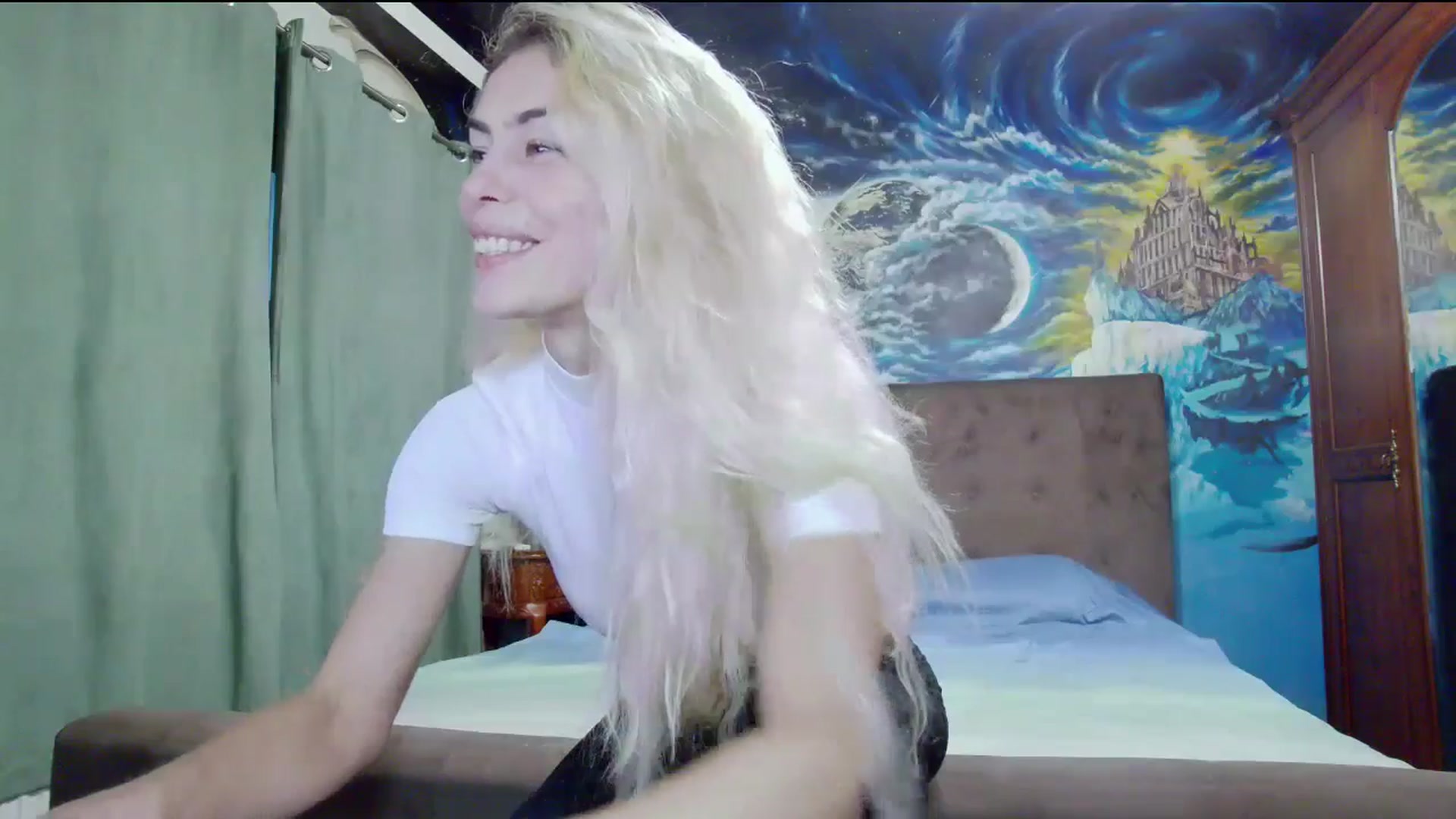 Gallery image thumbnail from Amazingbody's myfreecams stream on, 09/27/2025, 16:41 image 11 of 20