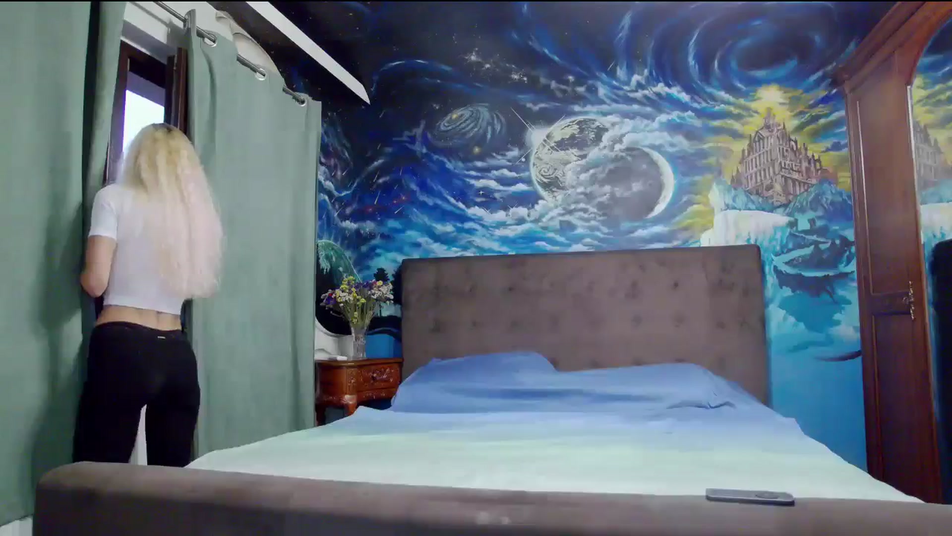 Gallery image thumbnail from Amazingbody's myfreecams stream on, 09/27/2025, 16:41 image 3 of 20