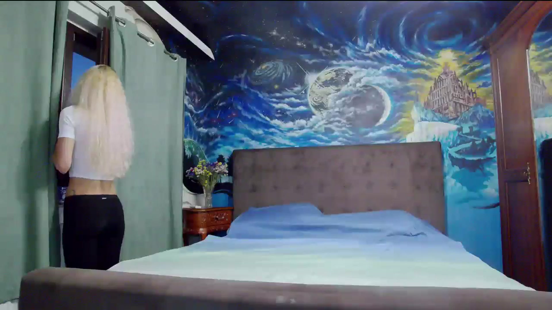 Gallery image thumbnail from Amazingbody's myfreecams stream on, 09/27/2025, 16:41 image 16 of 20