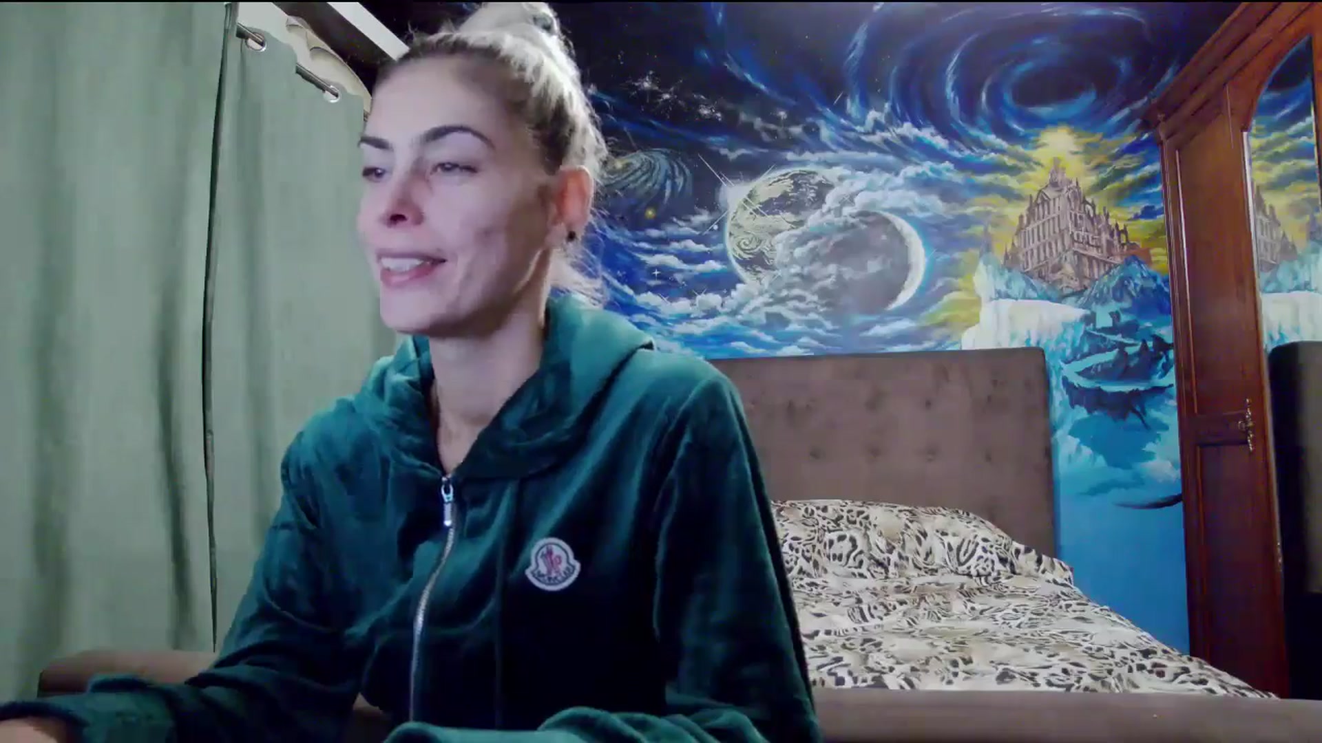 Gallery image thumbnail from Amazingbody's myfreecams stream on, 10/04/2025, 16:58 image 2 of 20