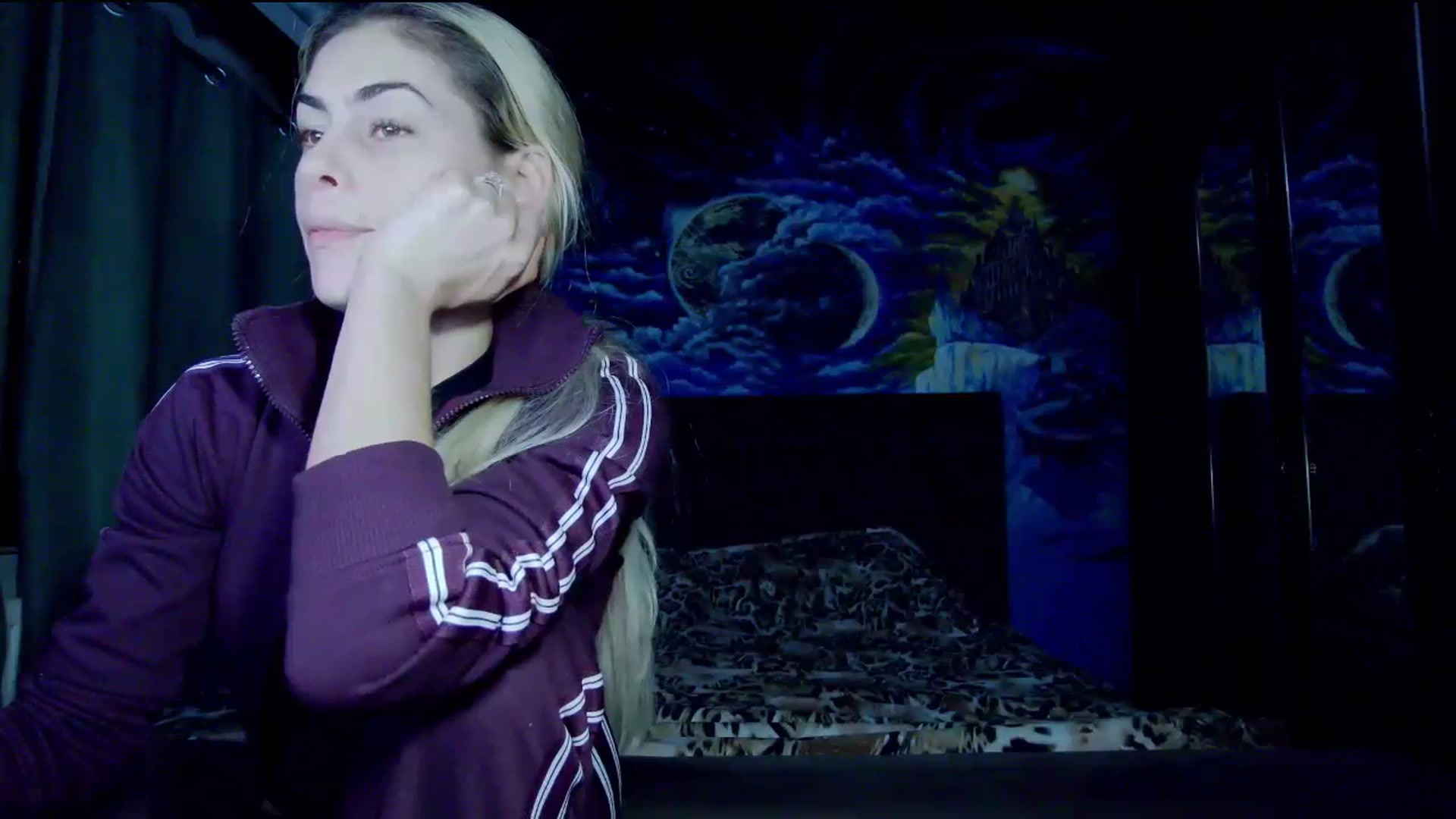 Gallery image thumbnail from Amazingbody's myfreecams stream on, 10/11/2025, 19:08 image 17 of 20
