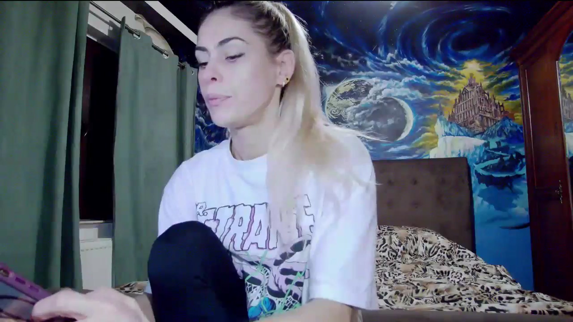 Gallery image thumbnail from Amazingbody's myfreecams stream on, 10/14/2025, 18:35 image 11 of 20