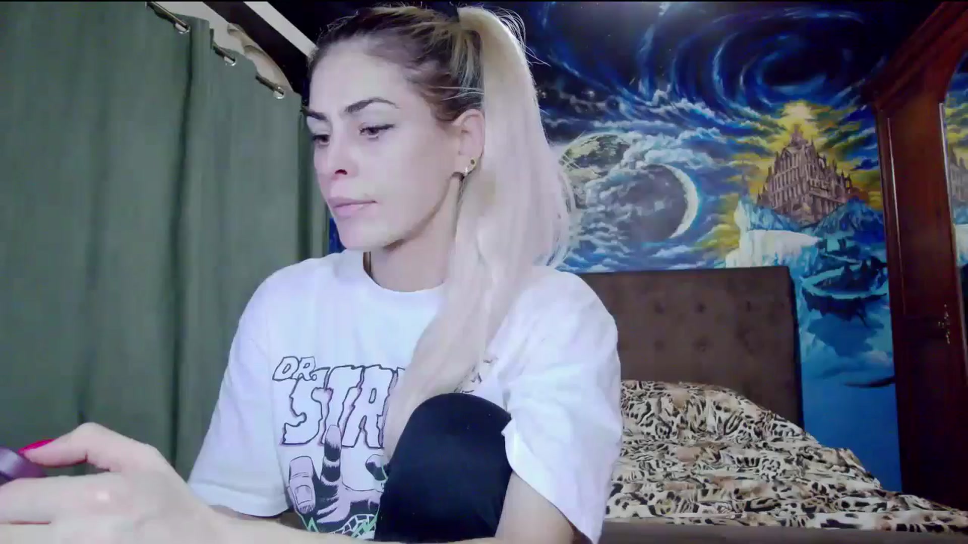 Gallery image thumbnail from Amazingbody's myfreecams stream on, 10/14/2025, 18:35 image 5 of 20