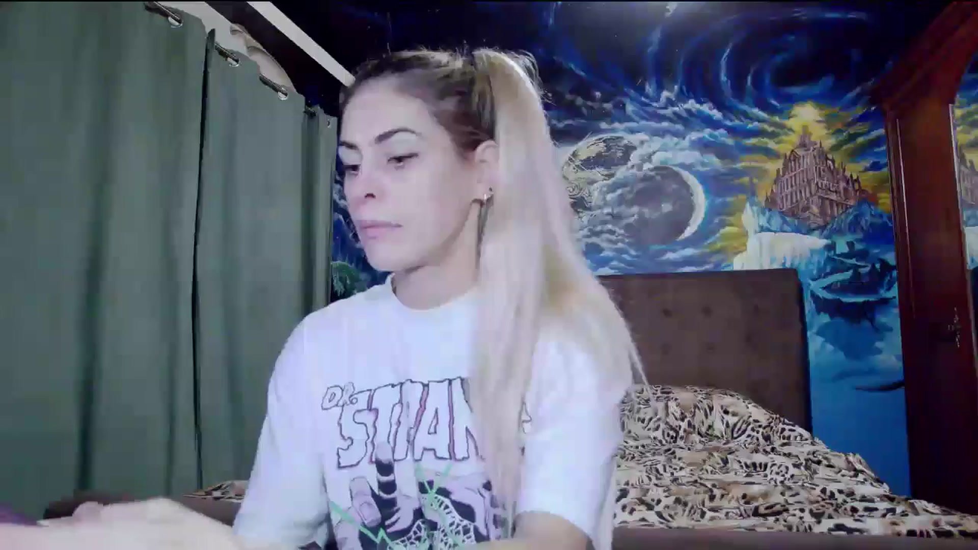 Gallery image thumbnail from Amazingbody's myfreecams stream on, 10/14/2025, 18:35 image 9 of 20