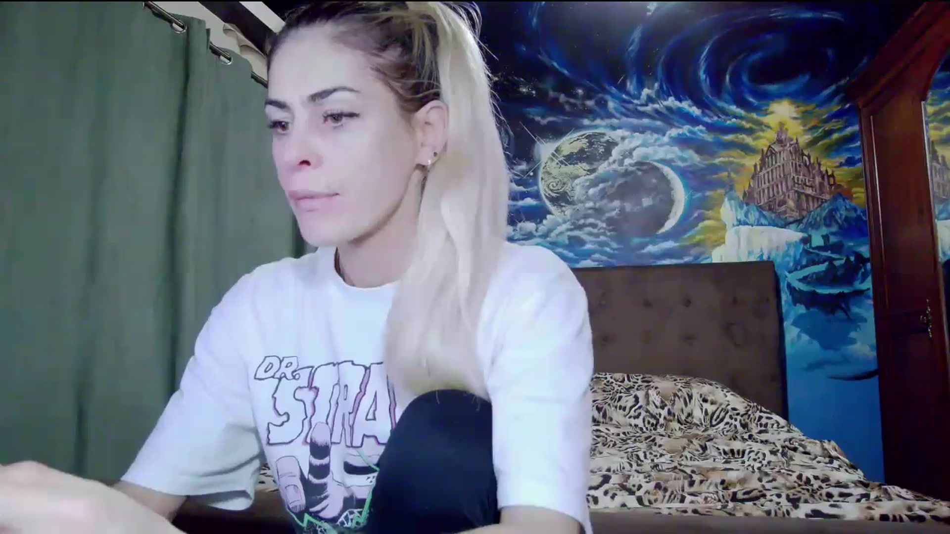 Gallery image thumbnail from Amazingbody's myfreecams stream on, 10/14/2025, 18:35 image 2 of 20