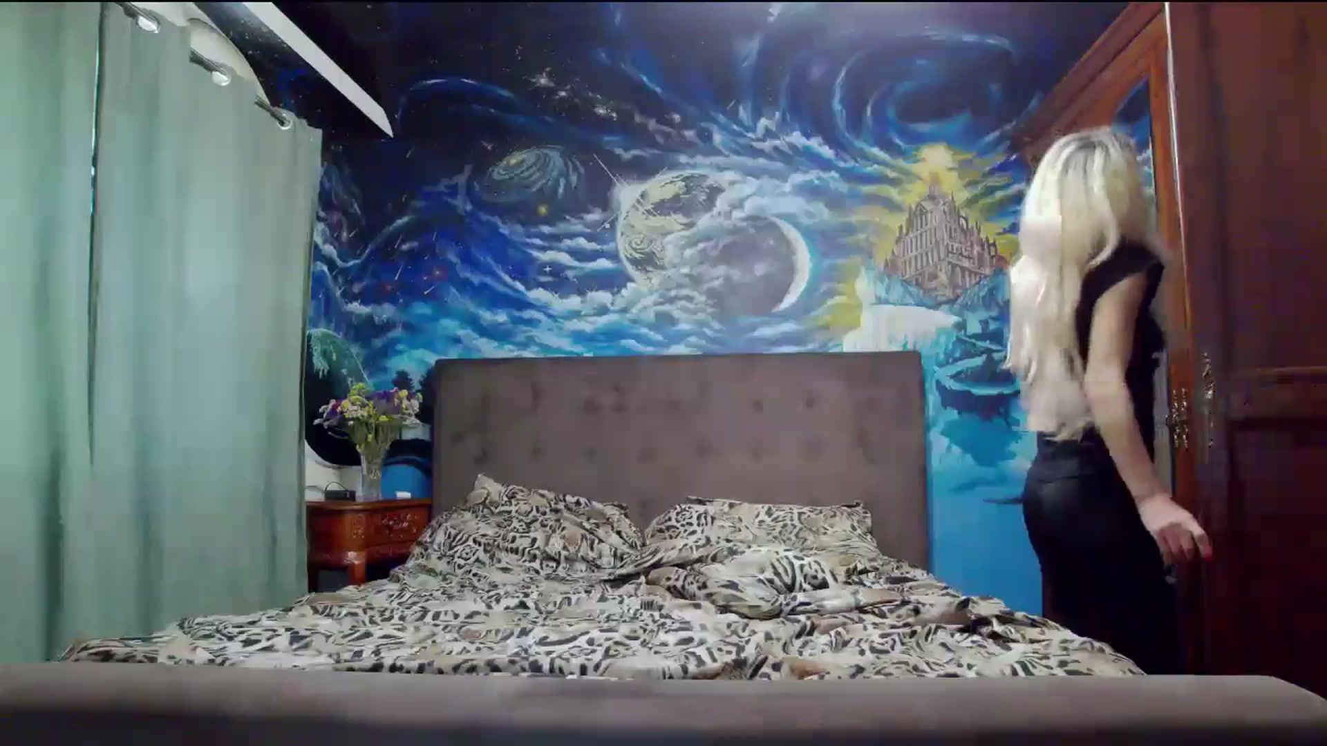 Gallery image thumbnail from Amazingbody's myfreecams stream on, 10/17/2025, 12:10 image 9 of 20
