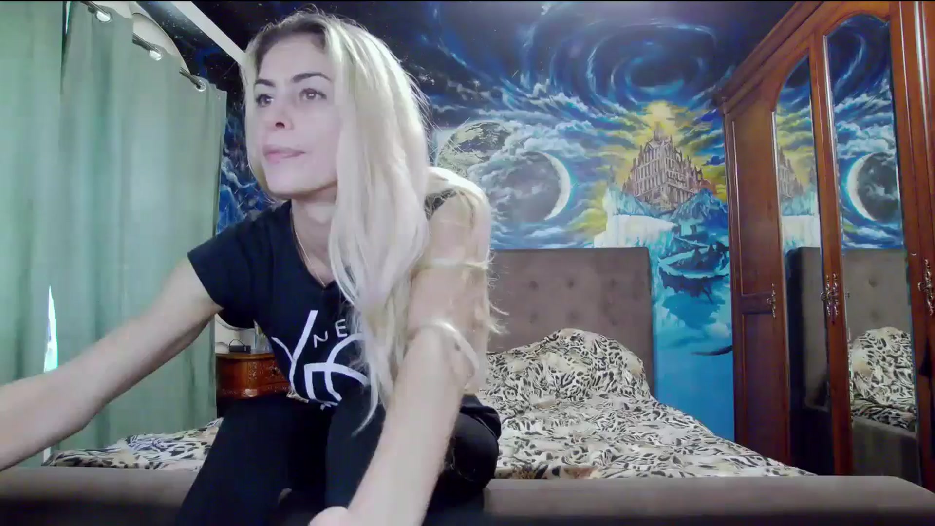 Gallery image thumbnail from Amazingbody's myfreecams stream on, 10/17/2025, 12:10 image 14 of 20