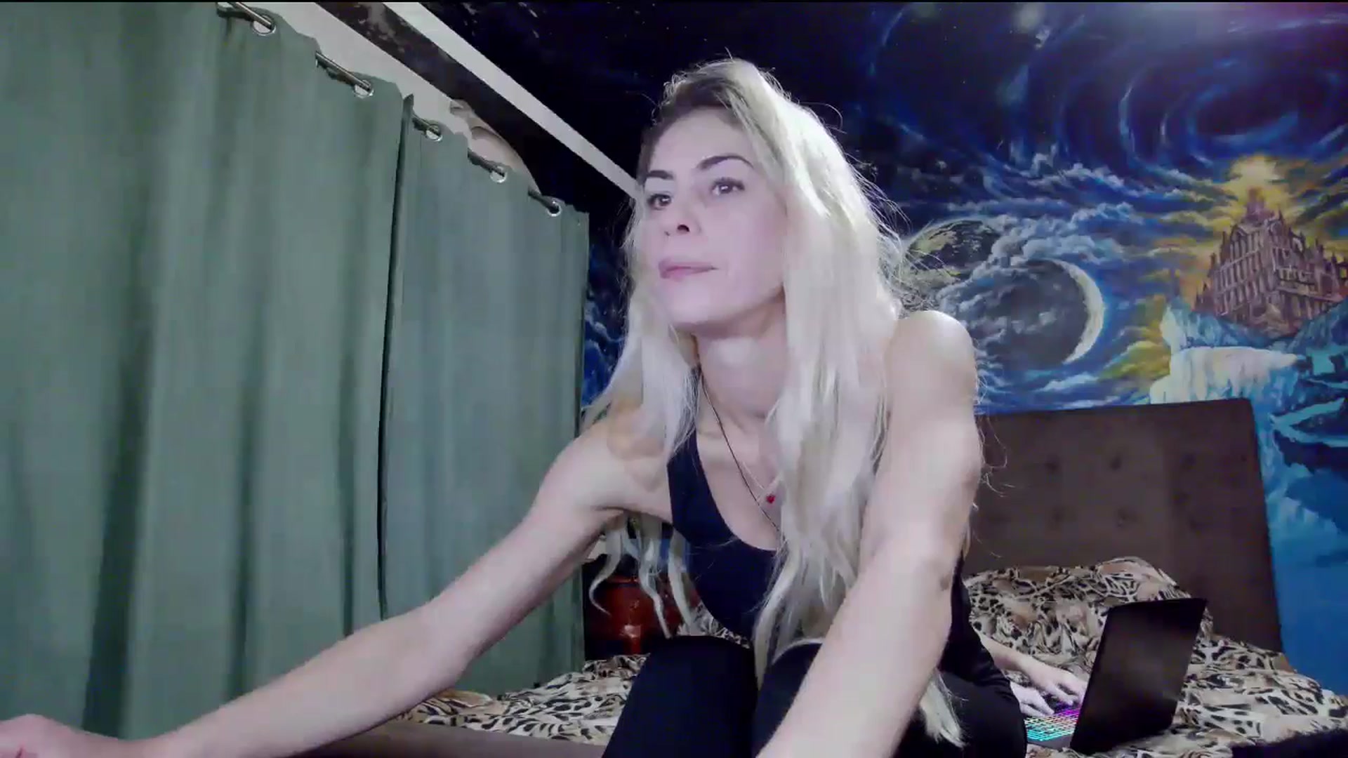 Gallery image thumbnail from Amazingbody's myfreecams stream on, 10/17/2025, 17:53 image 8 of 20