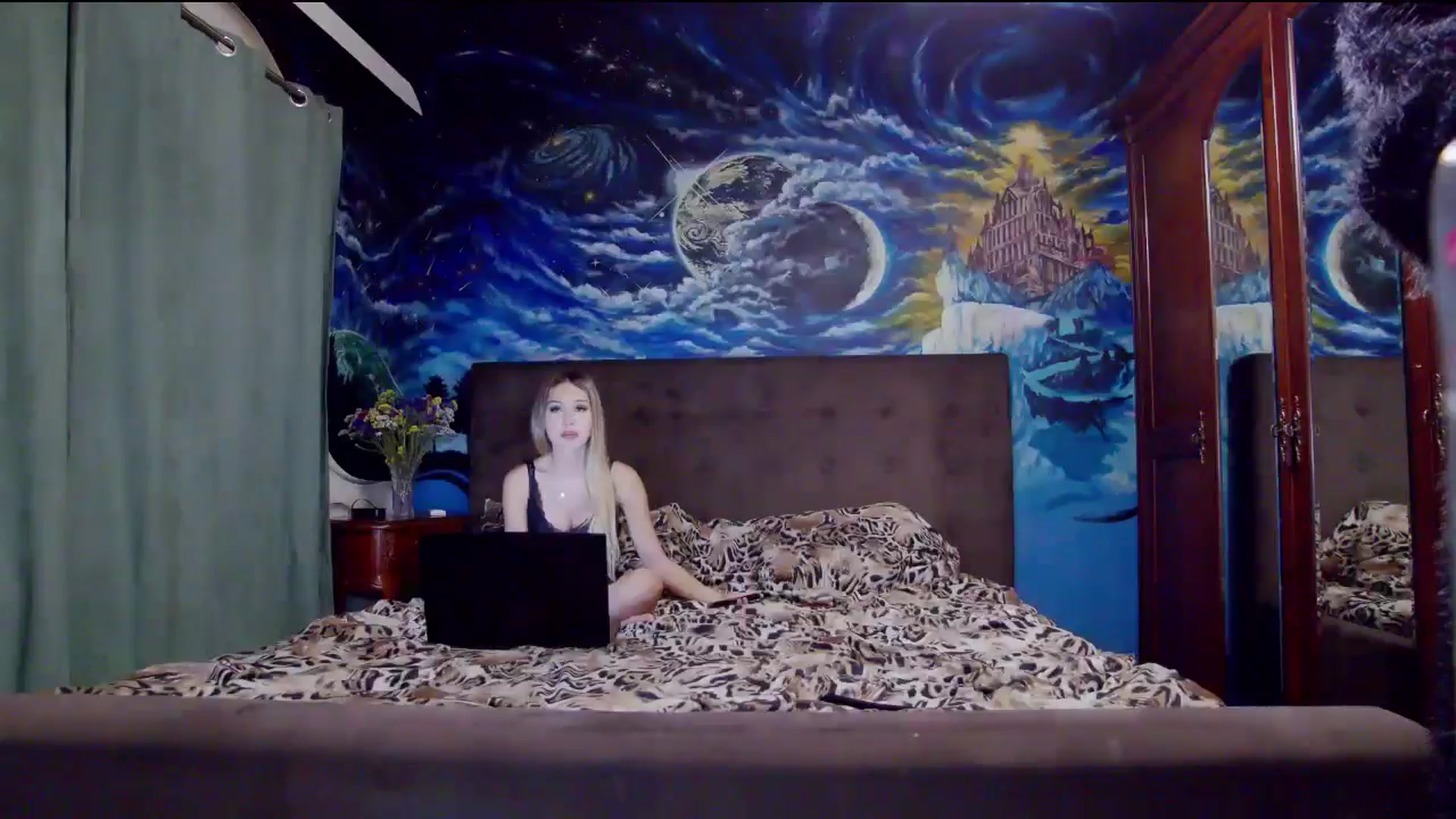 Gallery image thumbnail from Amazingbody's myfreecams stream on, 10/17/2025, 20:36 image 13 of 20