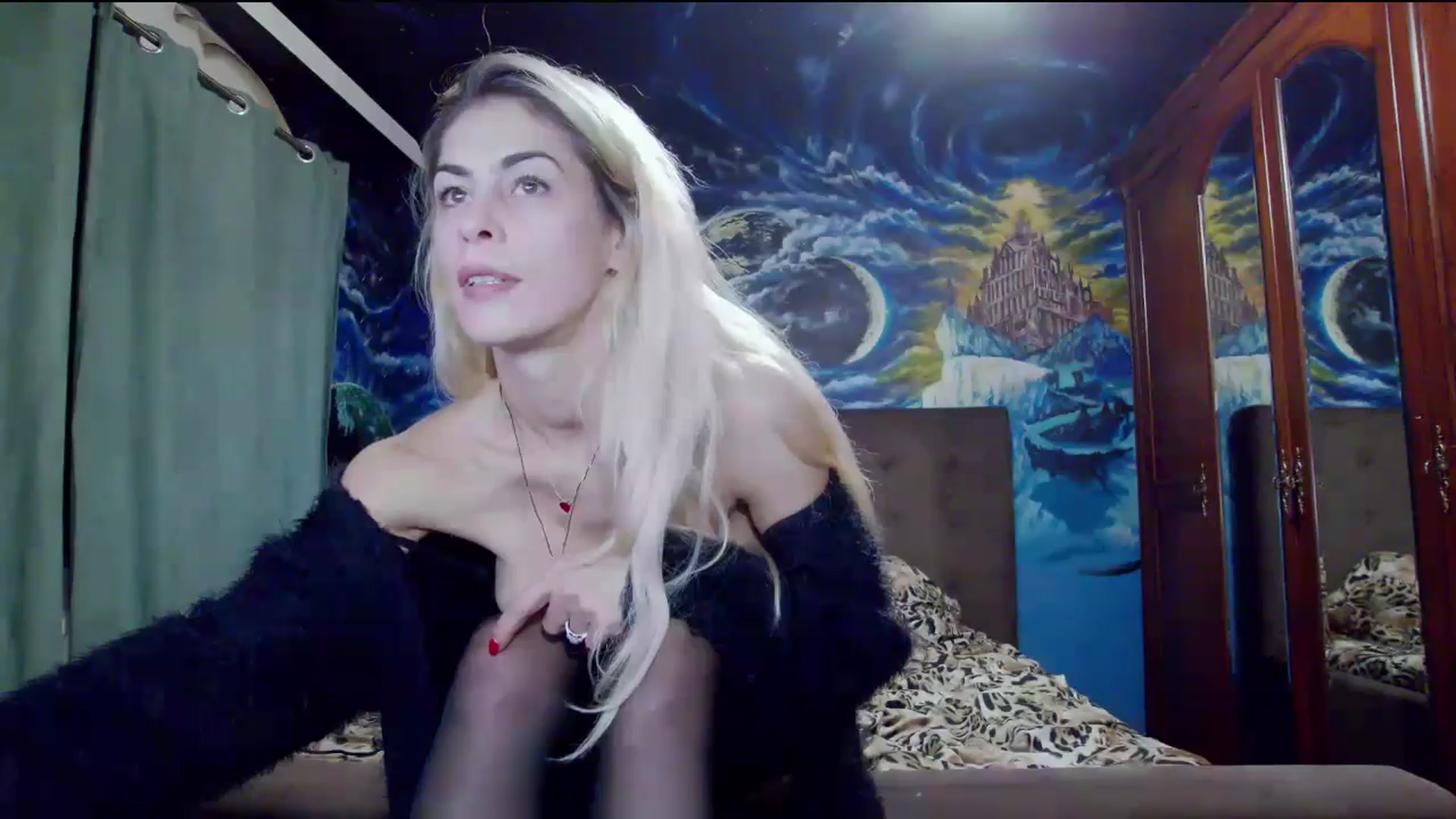 Gallery image thumbnail from Amazingbody's myfreecams stream on, 10/17/2025, 21:01 image 18 of 20