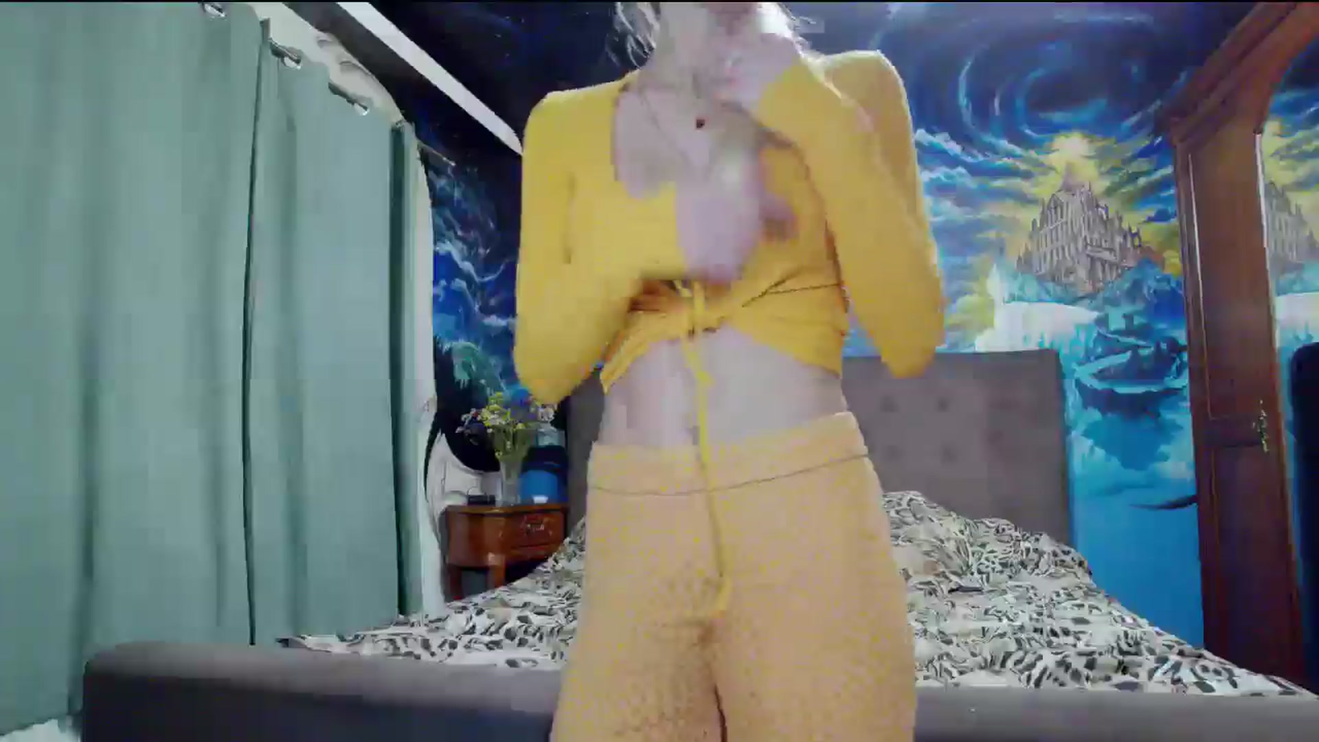 Gallery image thumbnail from Amazingbody's myfreecams stream on, 10/18/2025, 17:28 image 9 of 20