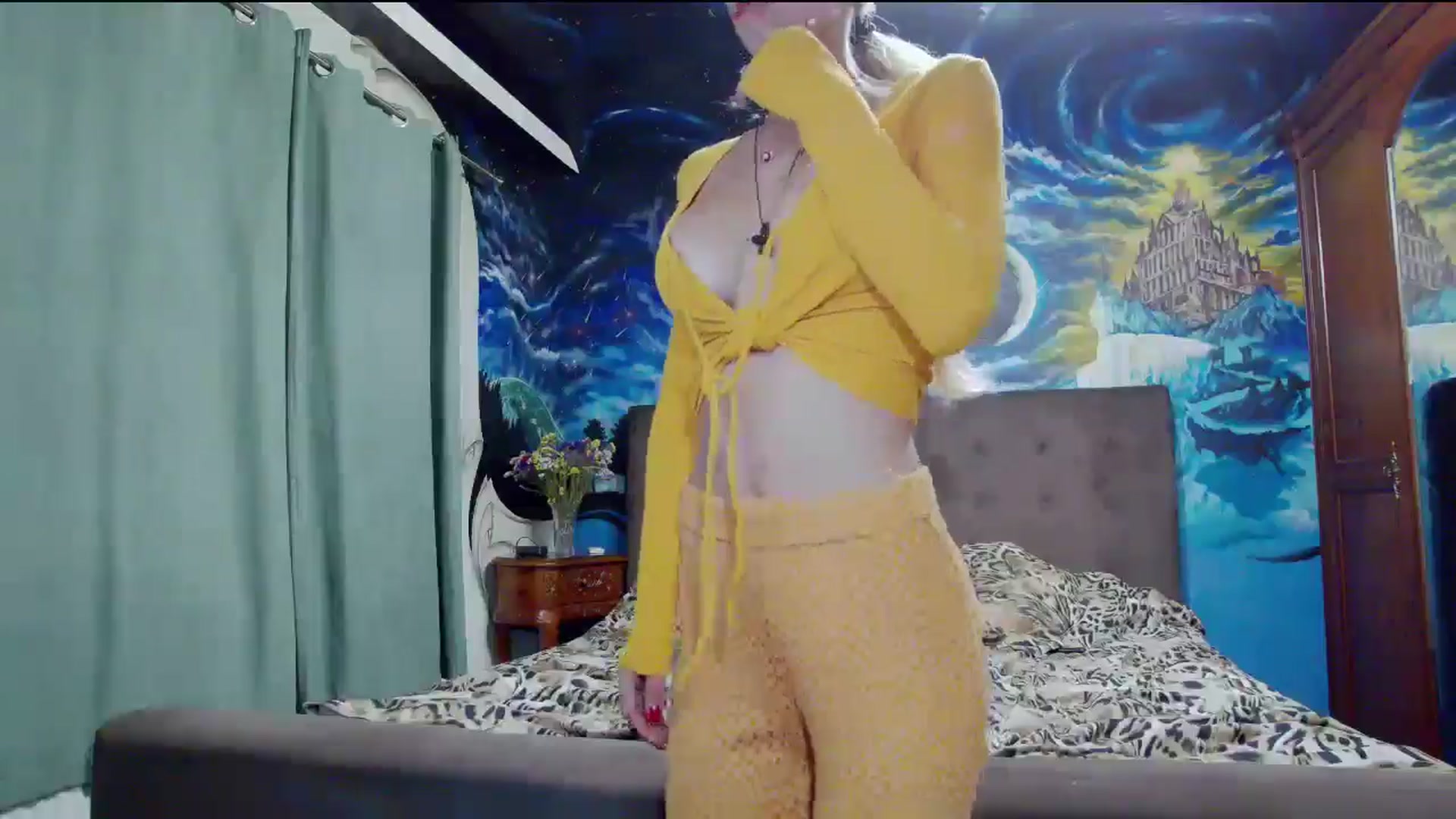 Gallery image thumbnail from Amazingbody's myfreecams stream on, 10/18/2025, 18:16 image 16 of 20