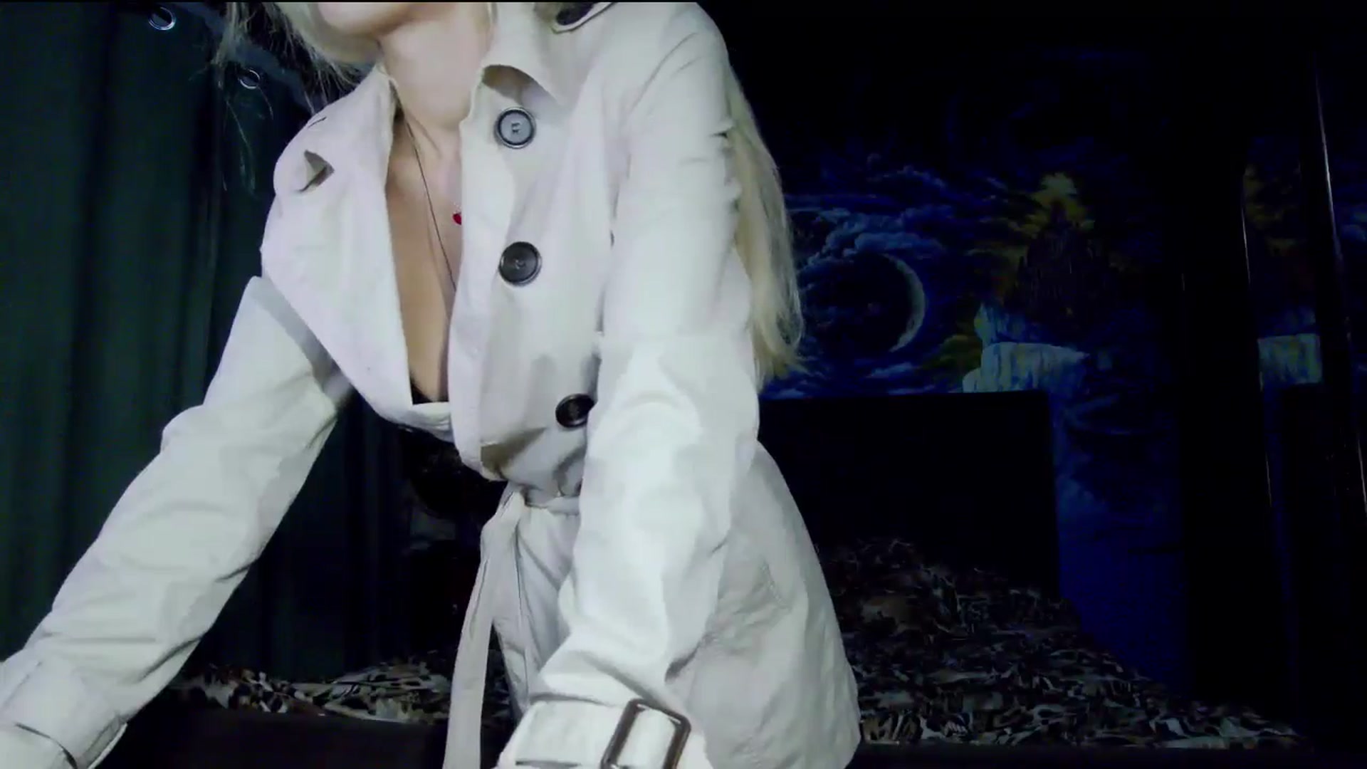 Gallery image thumbnail from Amazingbody's myfreecams stream on, 10/18/2025, 20:17 image 12 of 20