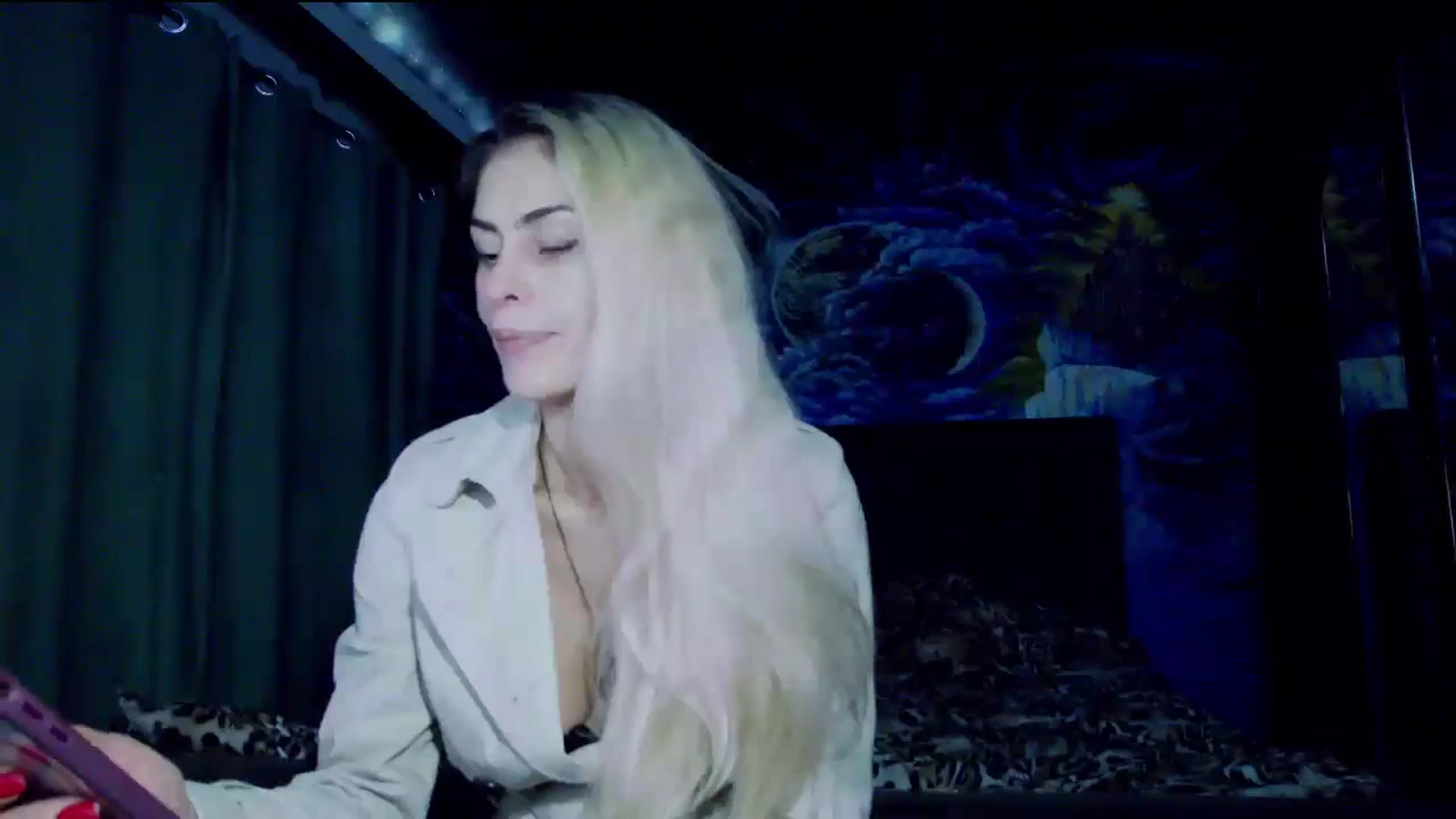Gallery image thumbnail from Amazingbody's myfreecams stream on, 10/18/2025, 20:17 image 18 of 20