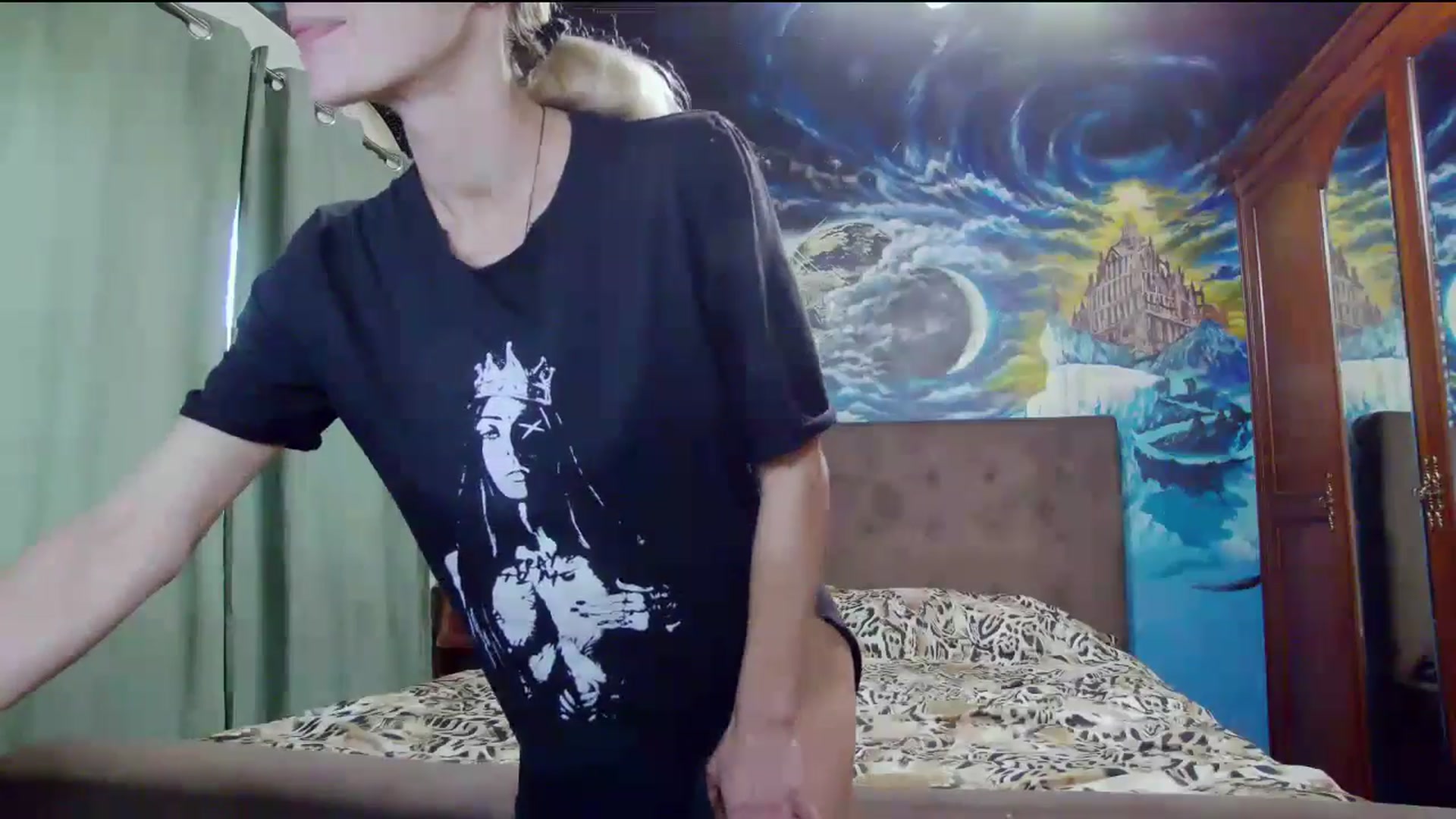 Gallery image thumbnail from Amazingbody's myfreecams stream on, 10/19/2025, 14:22 image 20 of 20