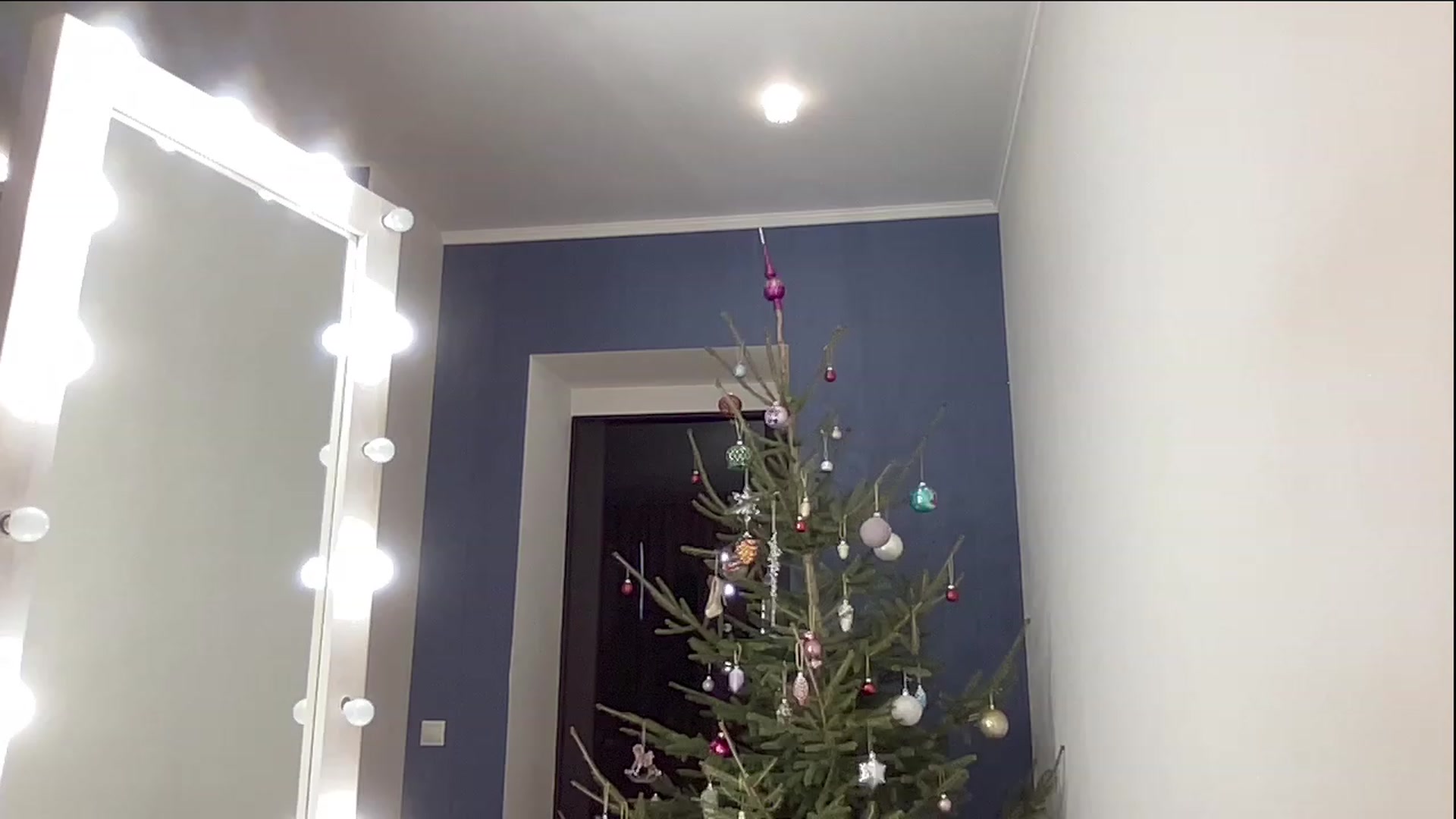 Gallery image thumbnail from AmazingkellyX's myfreecams stream on, 01/05/2023, 12:48 image 7 of 20