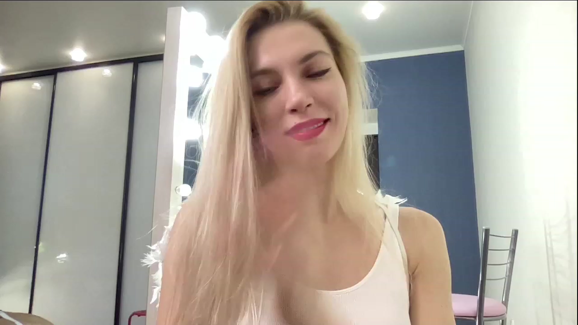 Gallery image thumbnail from AmazingkellyX's myfreecams stream on, 01/12/2023, 08:06 image 1 of 20