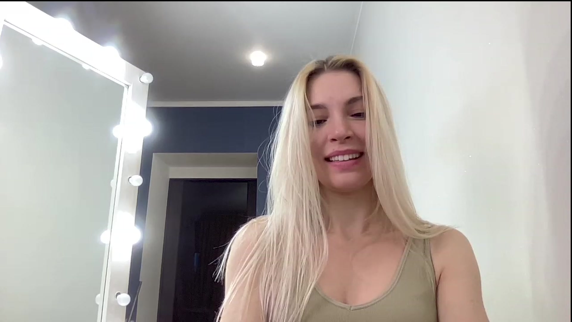 Gallery image thumbnail from AmazingkellyX's myfreecams stream on, 01/15/2023, 11:51 image 16 of 20